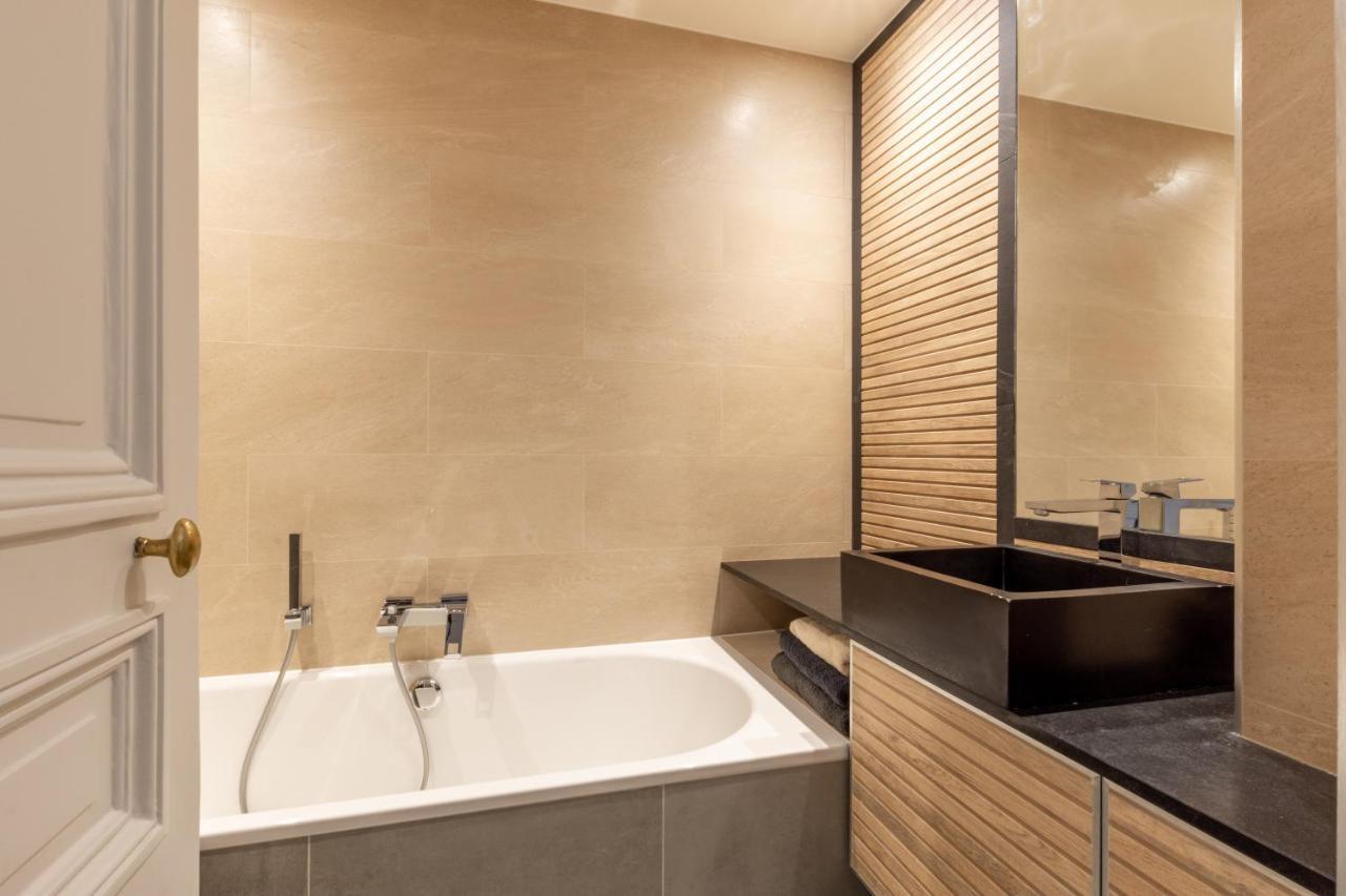 Apartment Luxury - 5 Min Walk From Champs-elysees *
