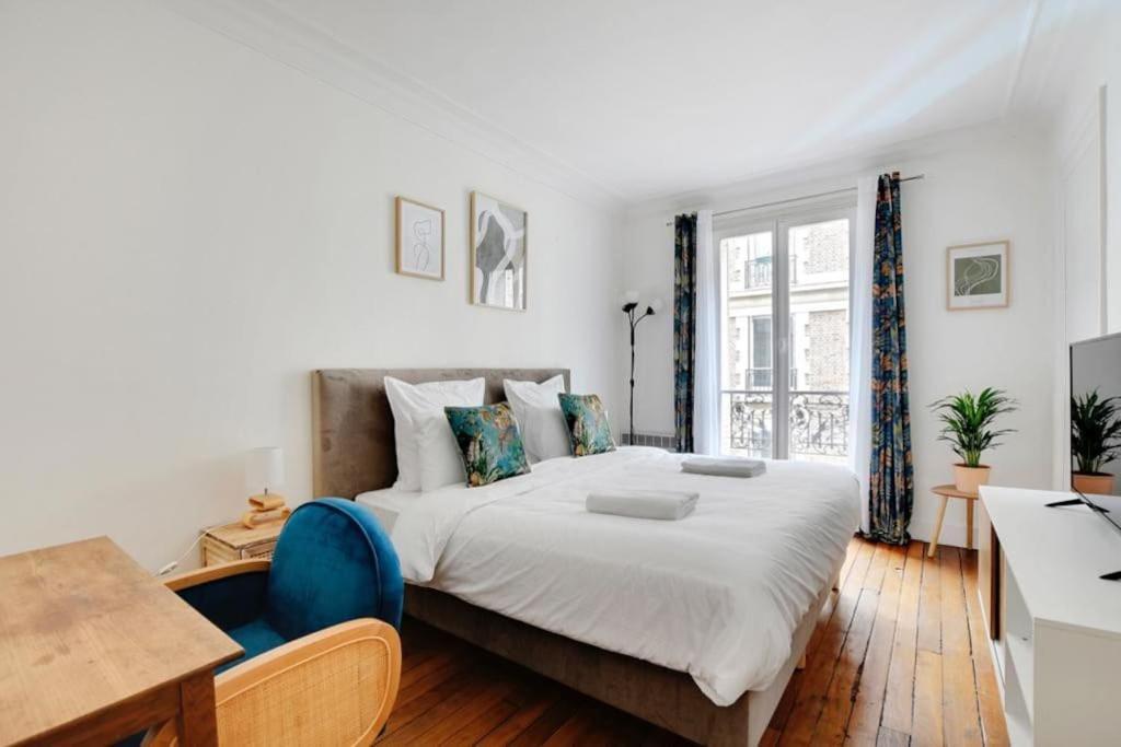 Elegant Parisian Flat - Monceau Apartment