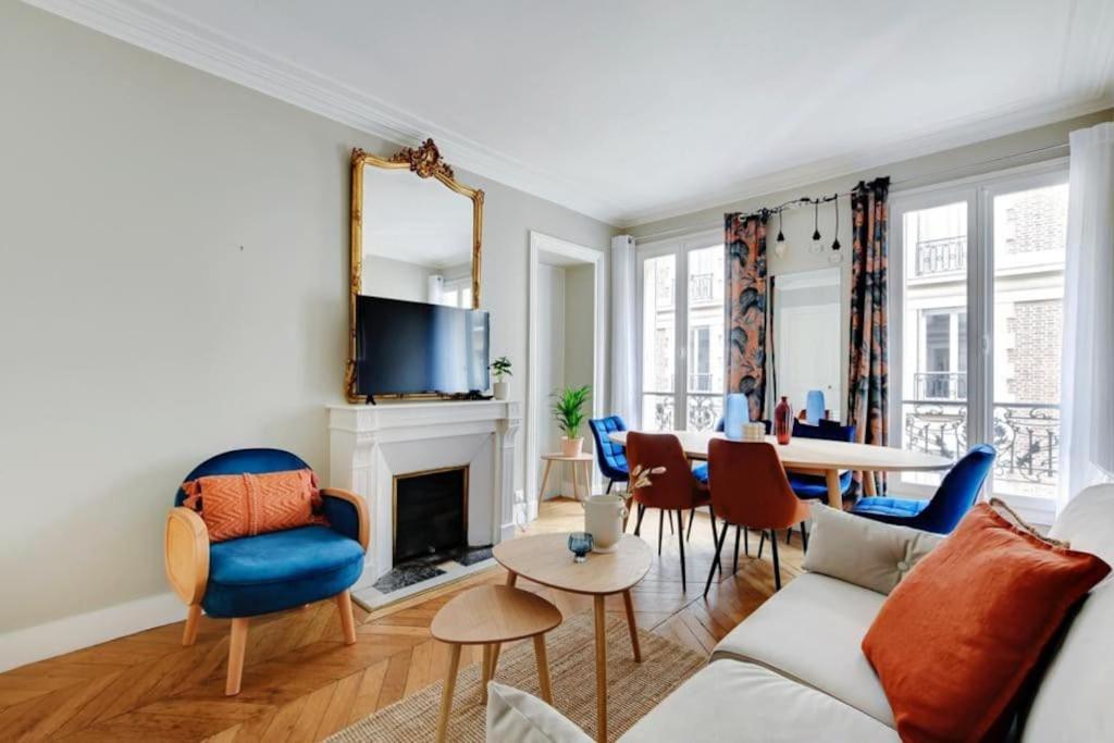 Elegant Parisian Flat - Monceau