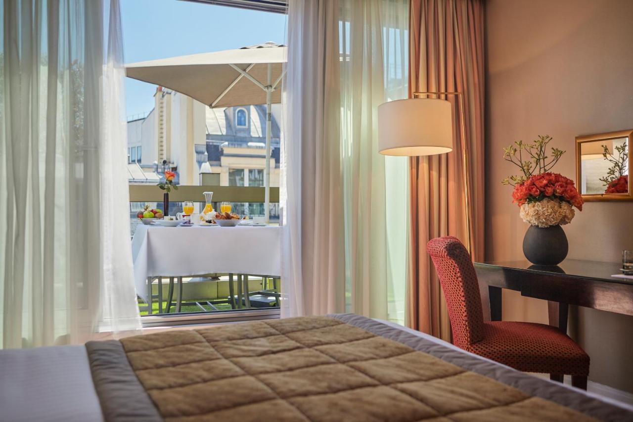Warwick Champs-elysees Hotel 4*