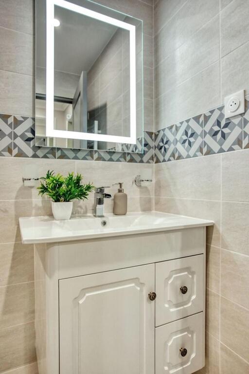 Appartement 110m2- 3ch-clim-tres Spacieux Paris