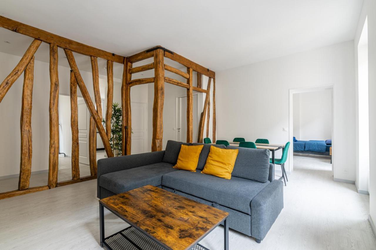 Luxurious 2 Bedroom Avenue Des Champs-elysees Saint-philippe Du Roule Free Netflix Appartement Paris