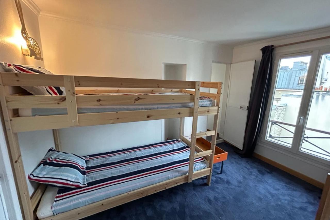 Near Jardin Villemin Appartement Paris