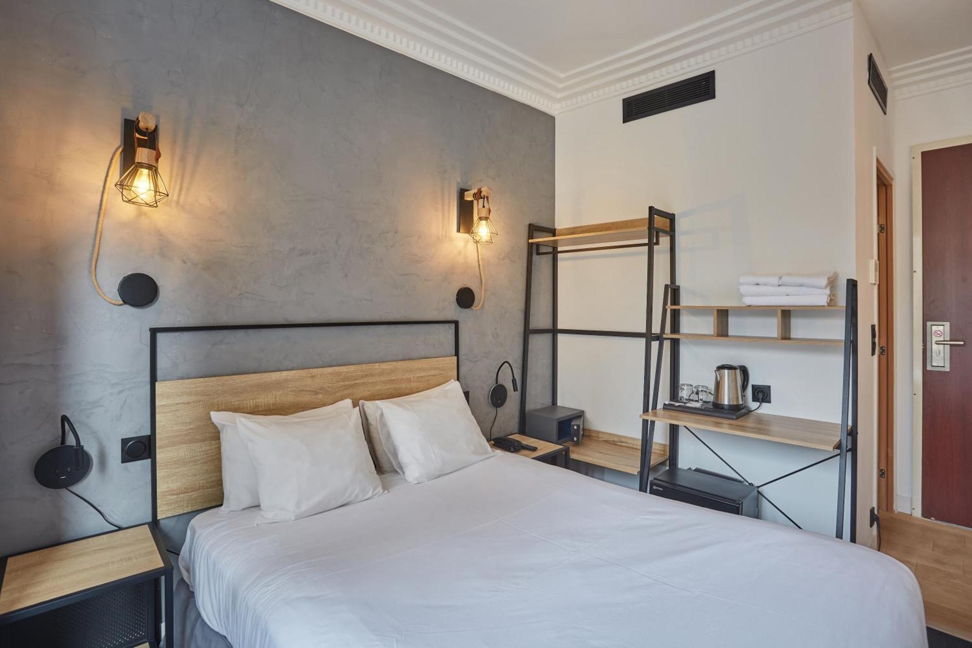 Auguste 3* Paris