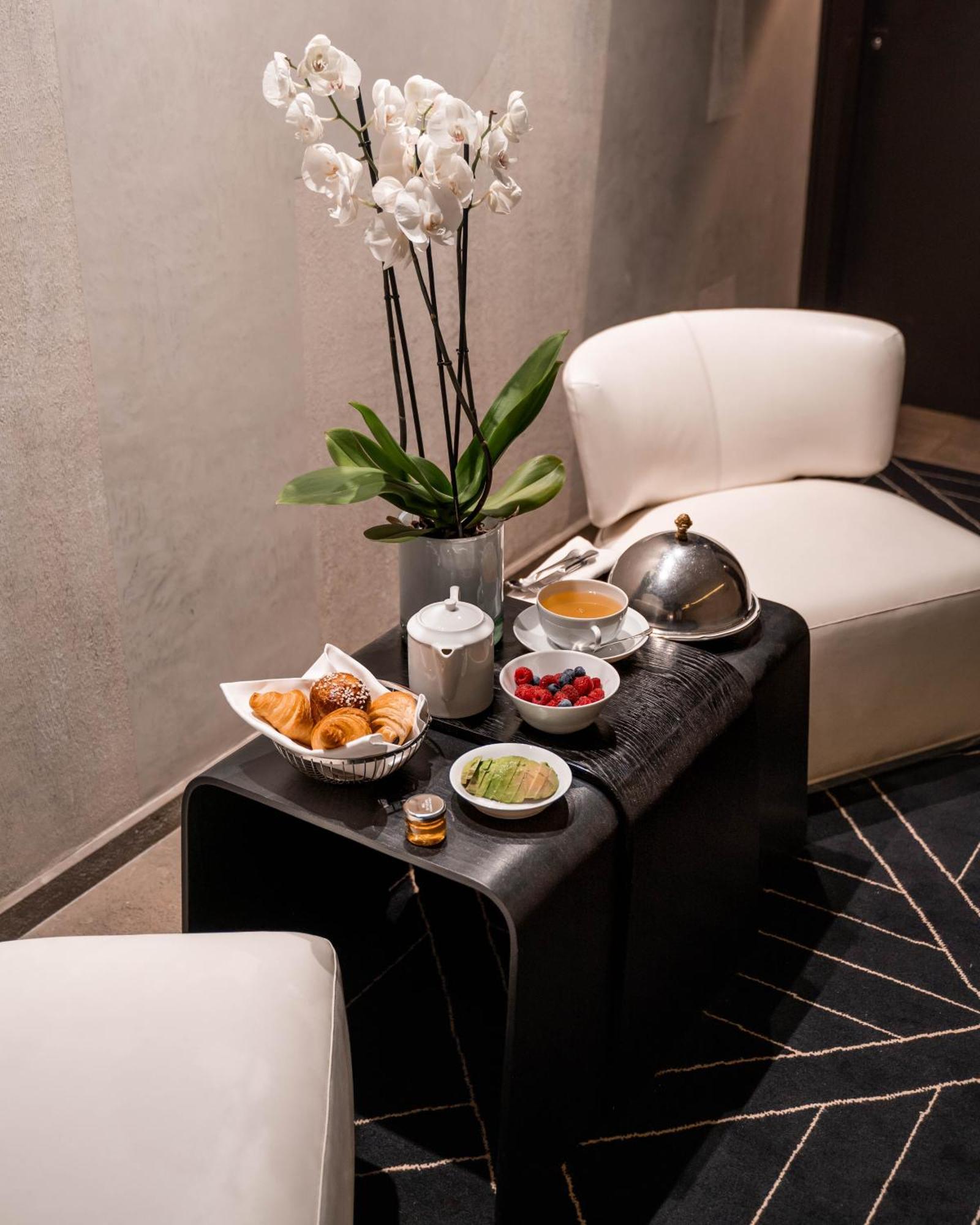 Le Pavillon De La Reine 5* Paris