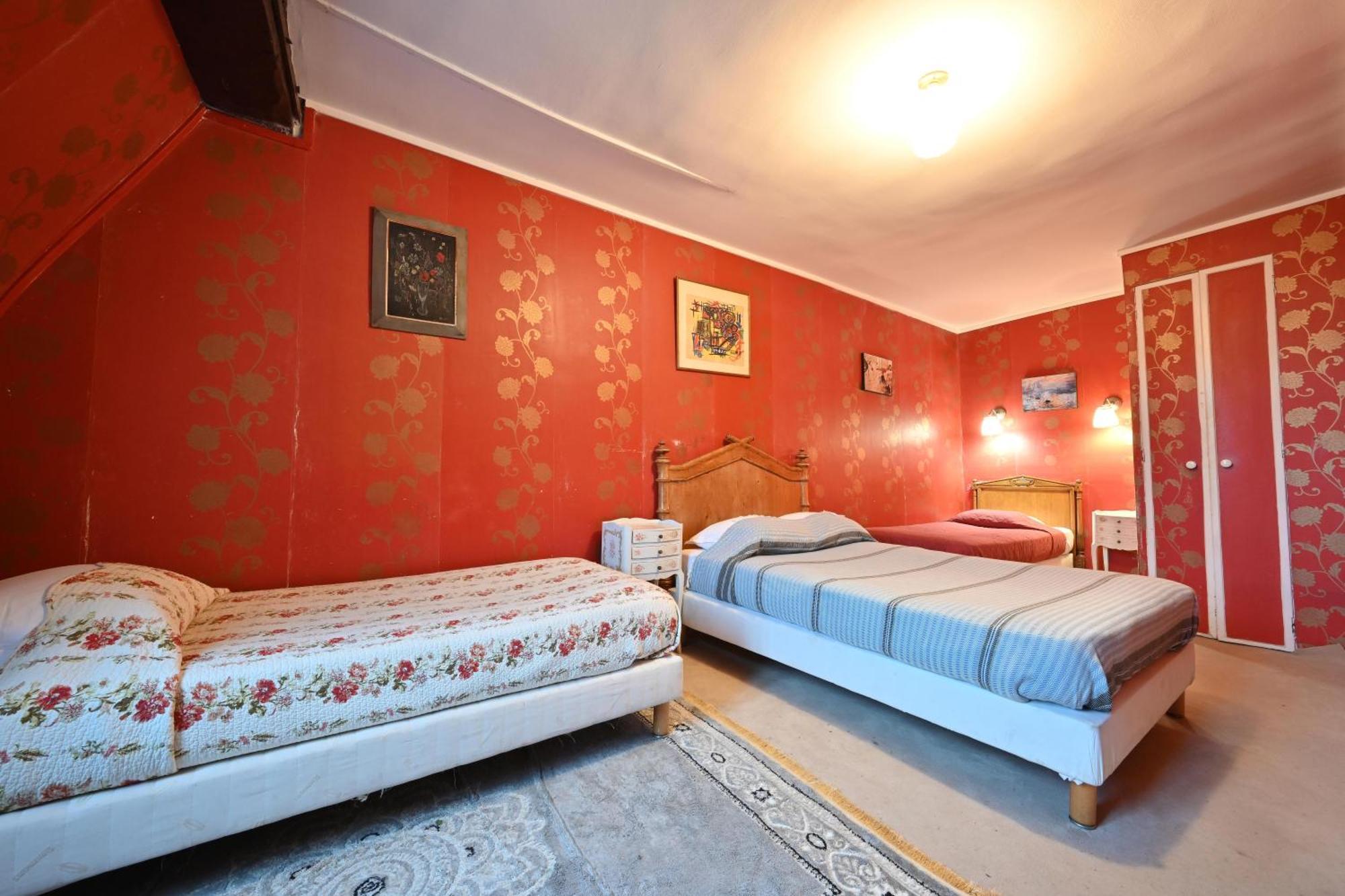 Hotel Esmeralda 2*