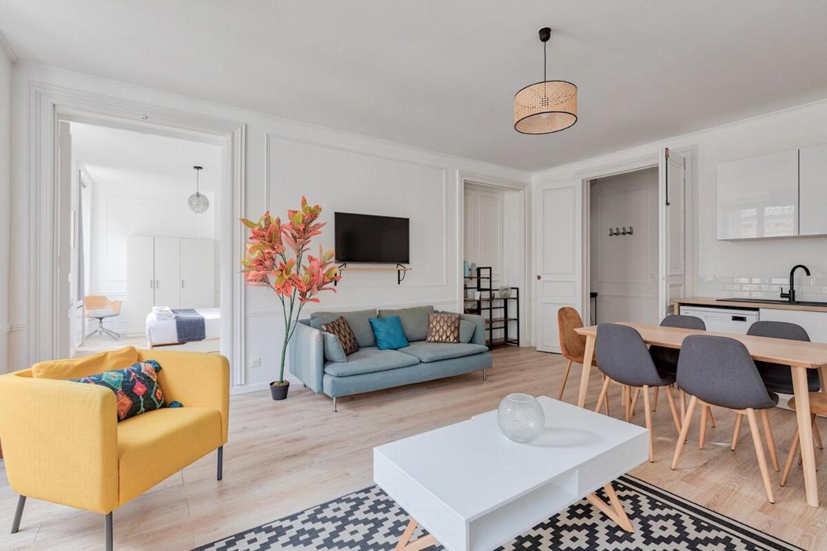 Apartment Joli Champs Elysees - 6p Paris