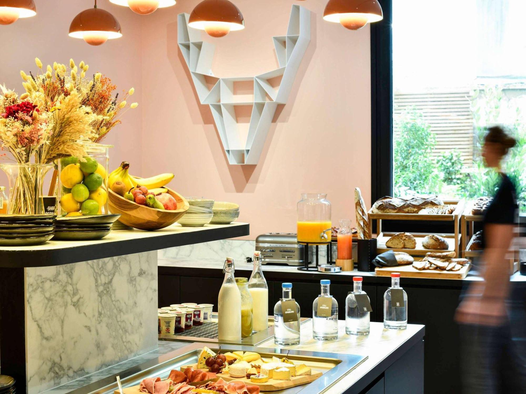 Tribe Batignolles Hotel 4*