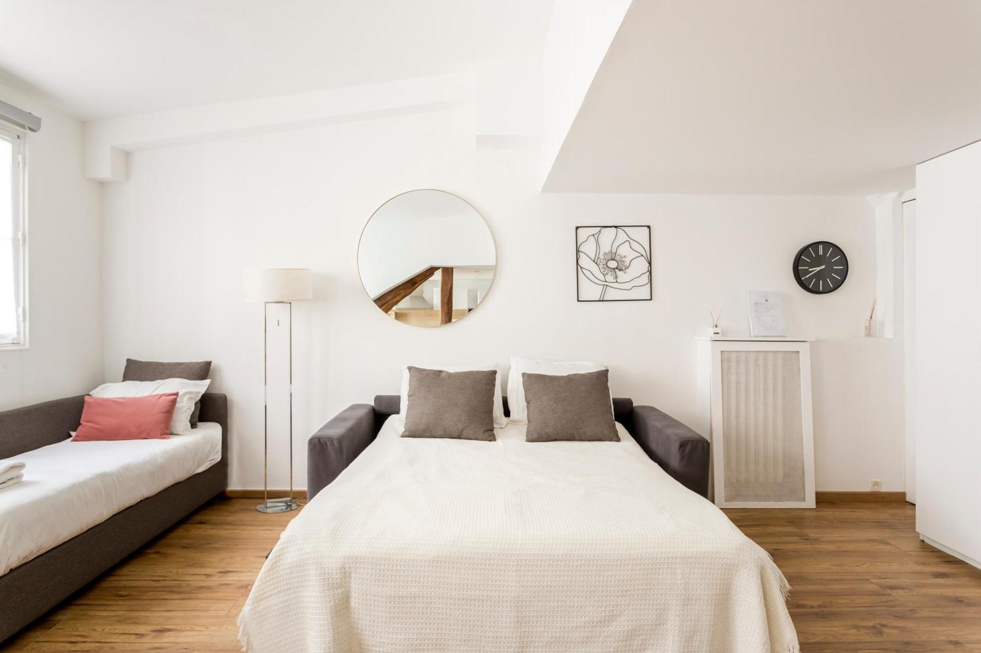 Amazing Artois Champs Elysees Apartment Paris