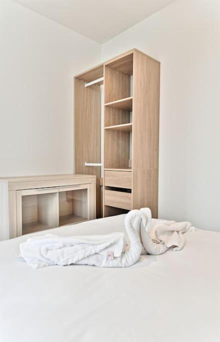 Proche Mairie 10eme Arrondissement Apartment Paris