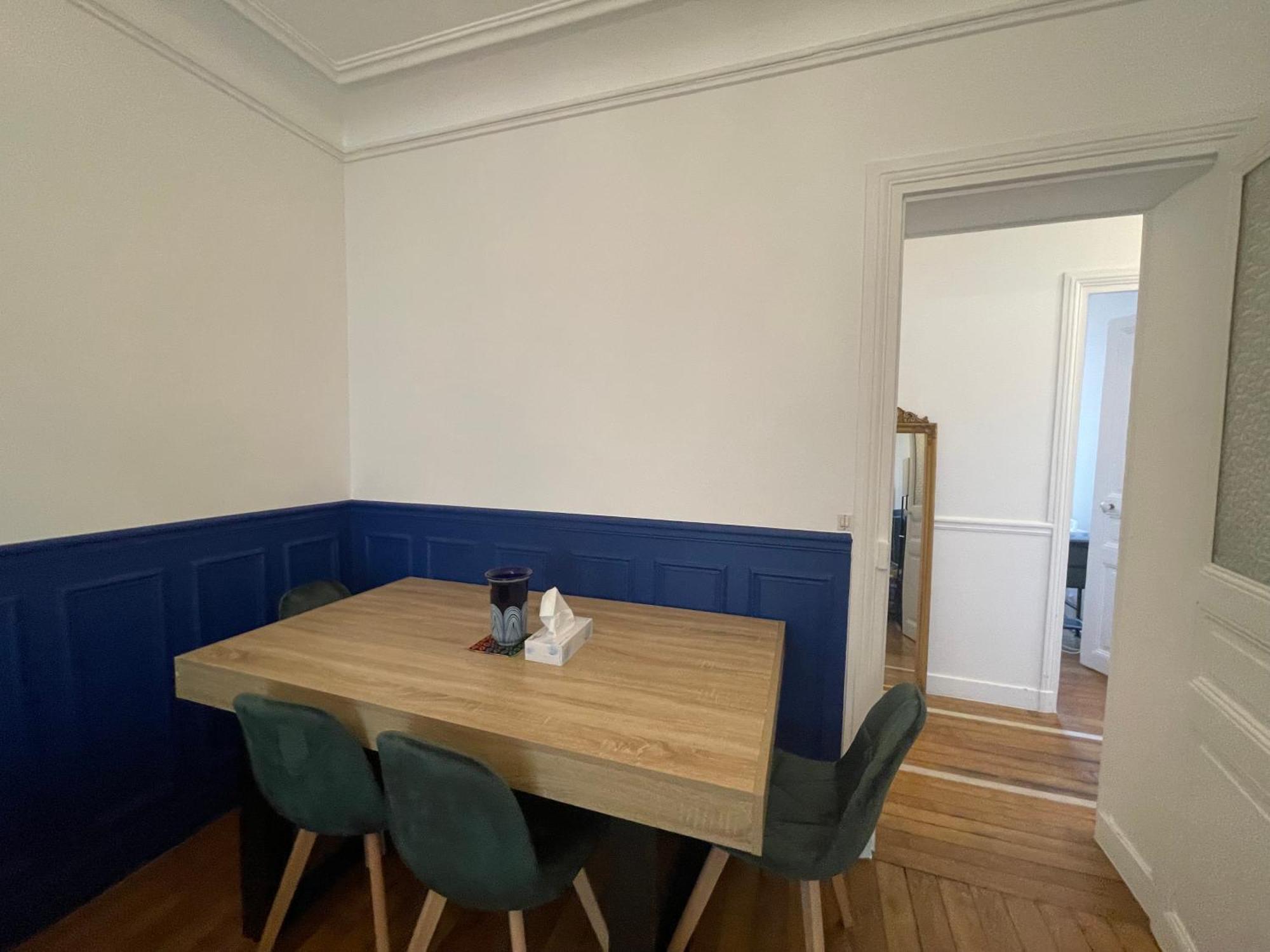 Large Family Typical Parisian Appartement