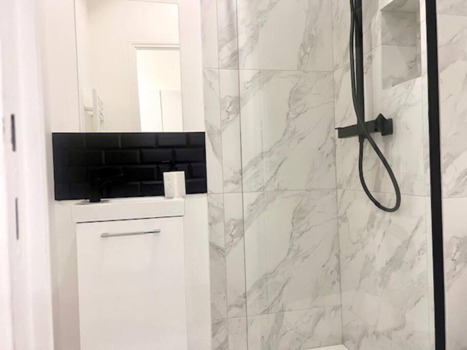 Annah Apartment Paris