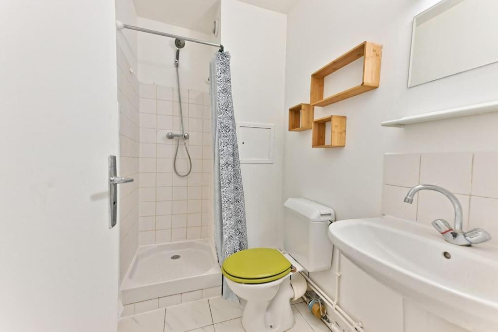 Proche Mairie 10eme Arrondissement Apartment Paris