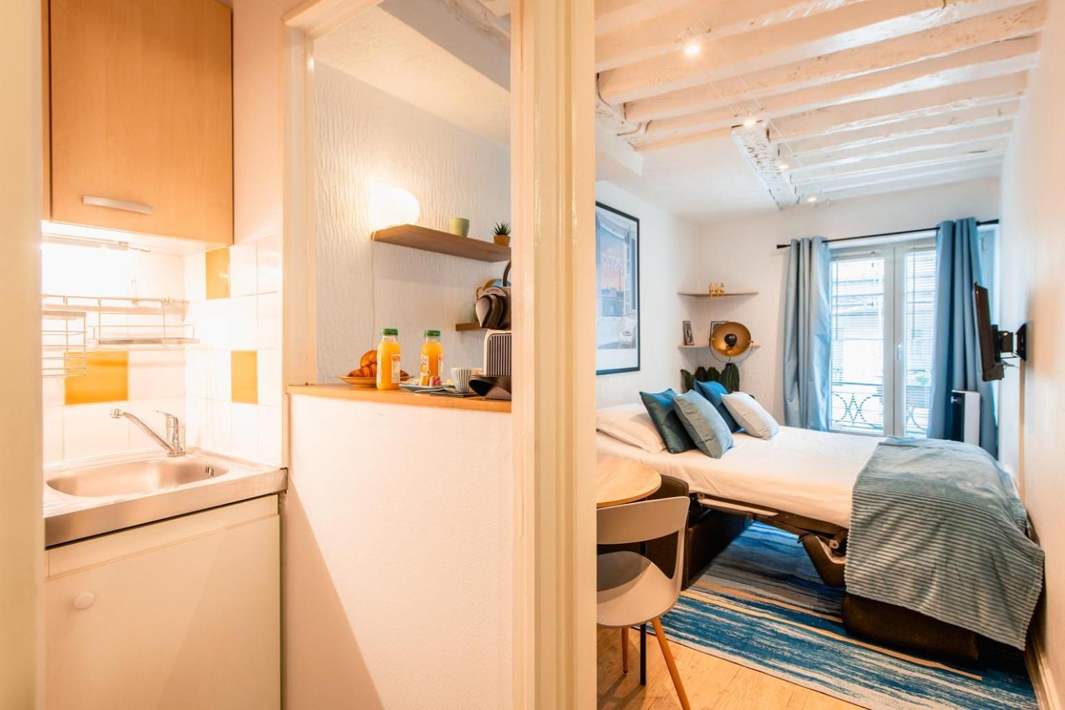 Amazing On The Prestigious Street Apartment *