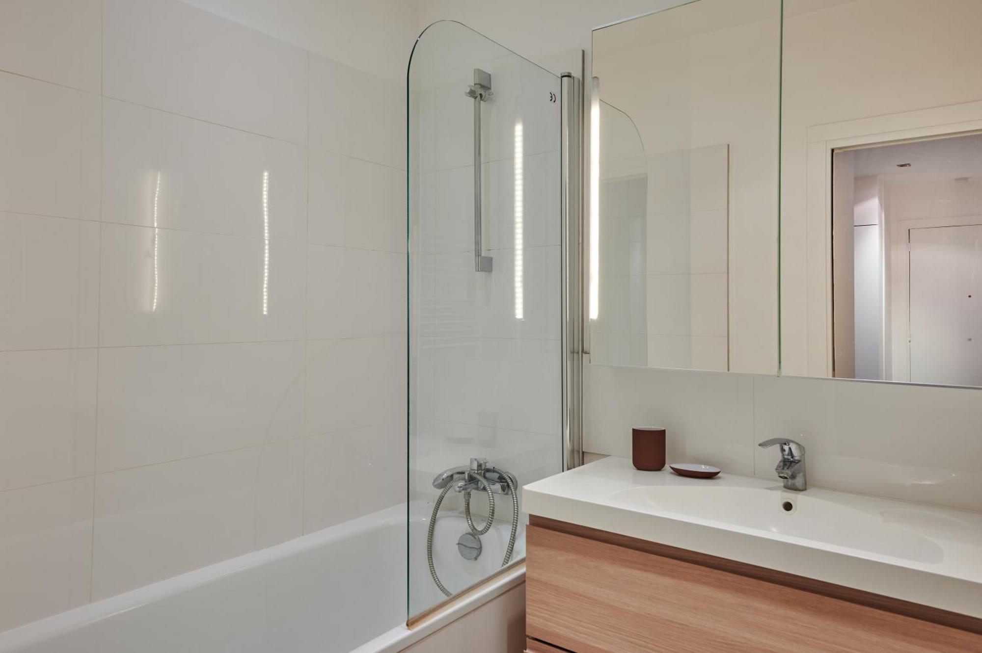 Rent A - Degas Apartment