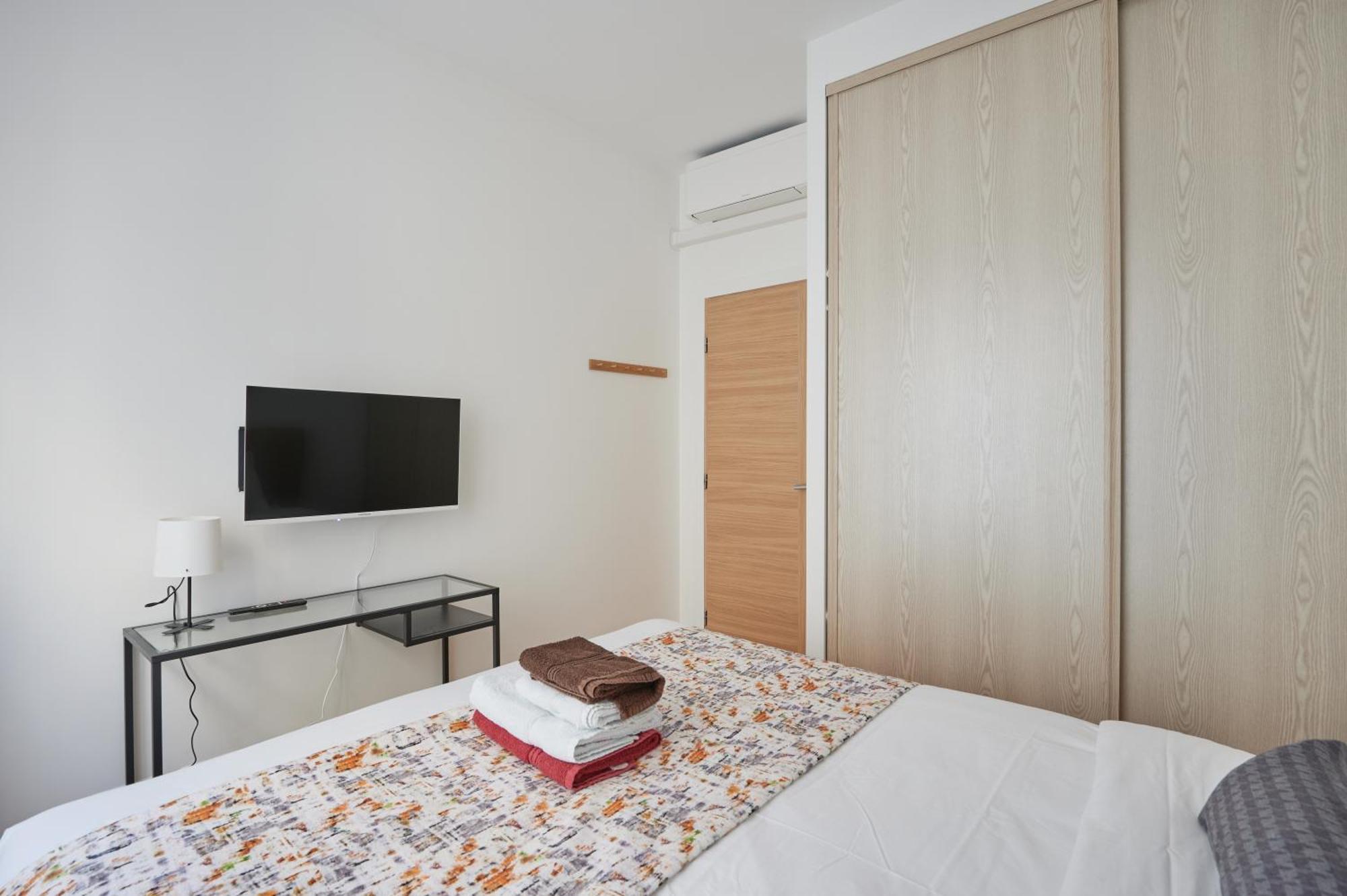 Rent A - Degas Apartment