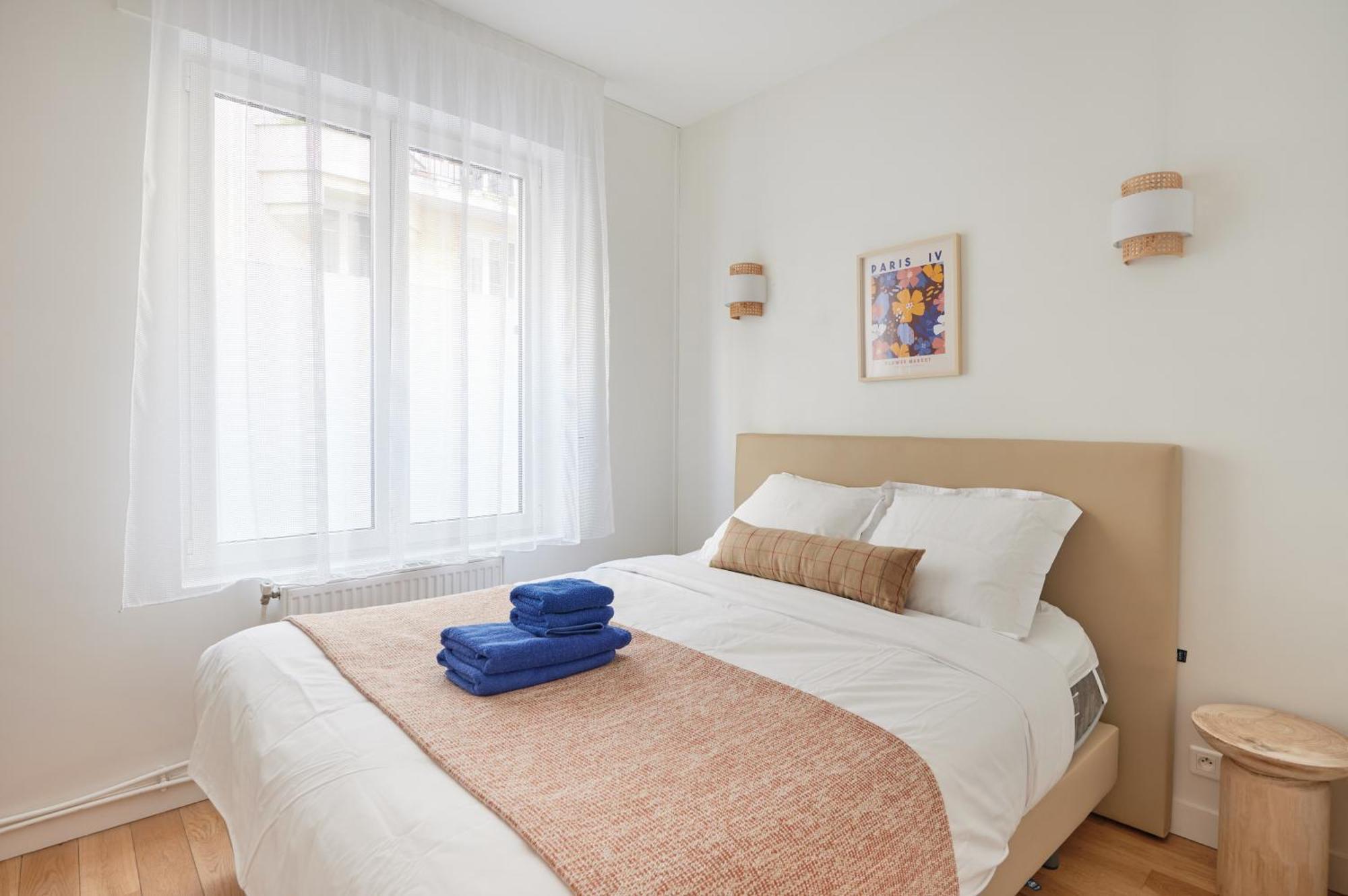 Apartment Rent A - Degas Paris