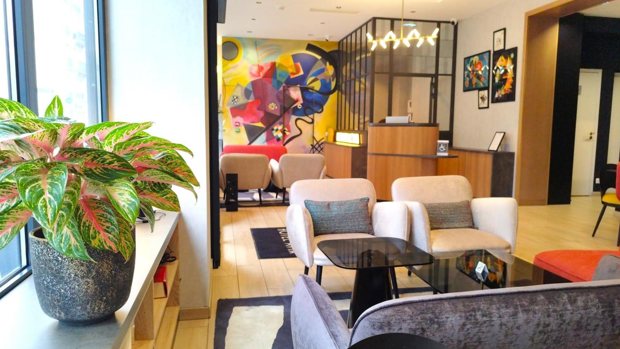 Avia Saphir Montparnasse Hotel 3*