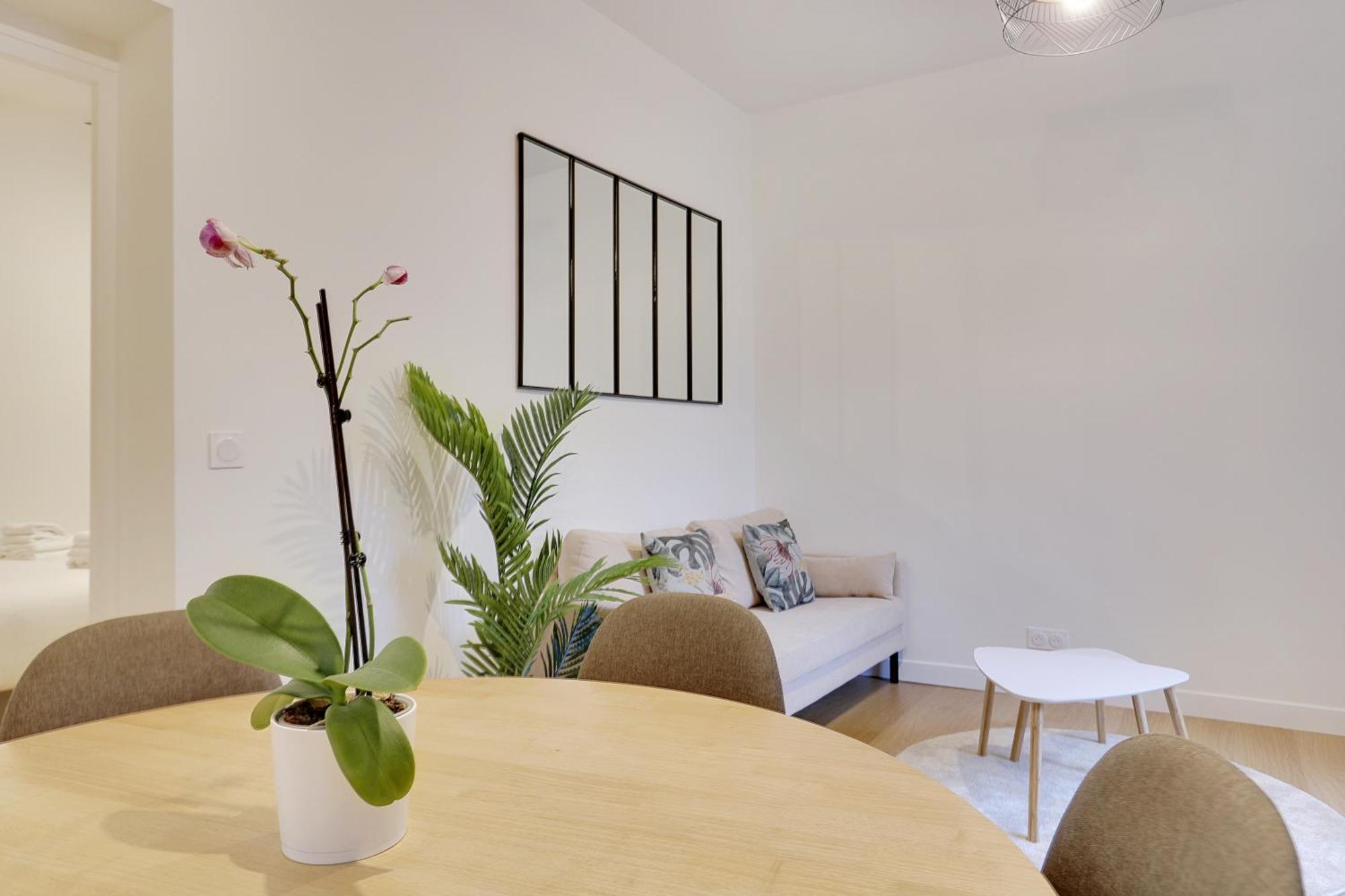 Pick A Flat's In Reuilly-diderot - Rue De Reuilly *