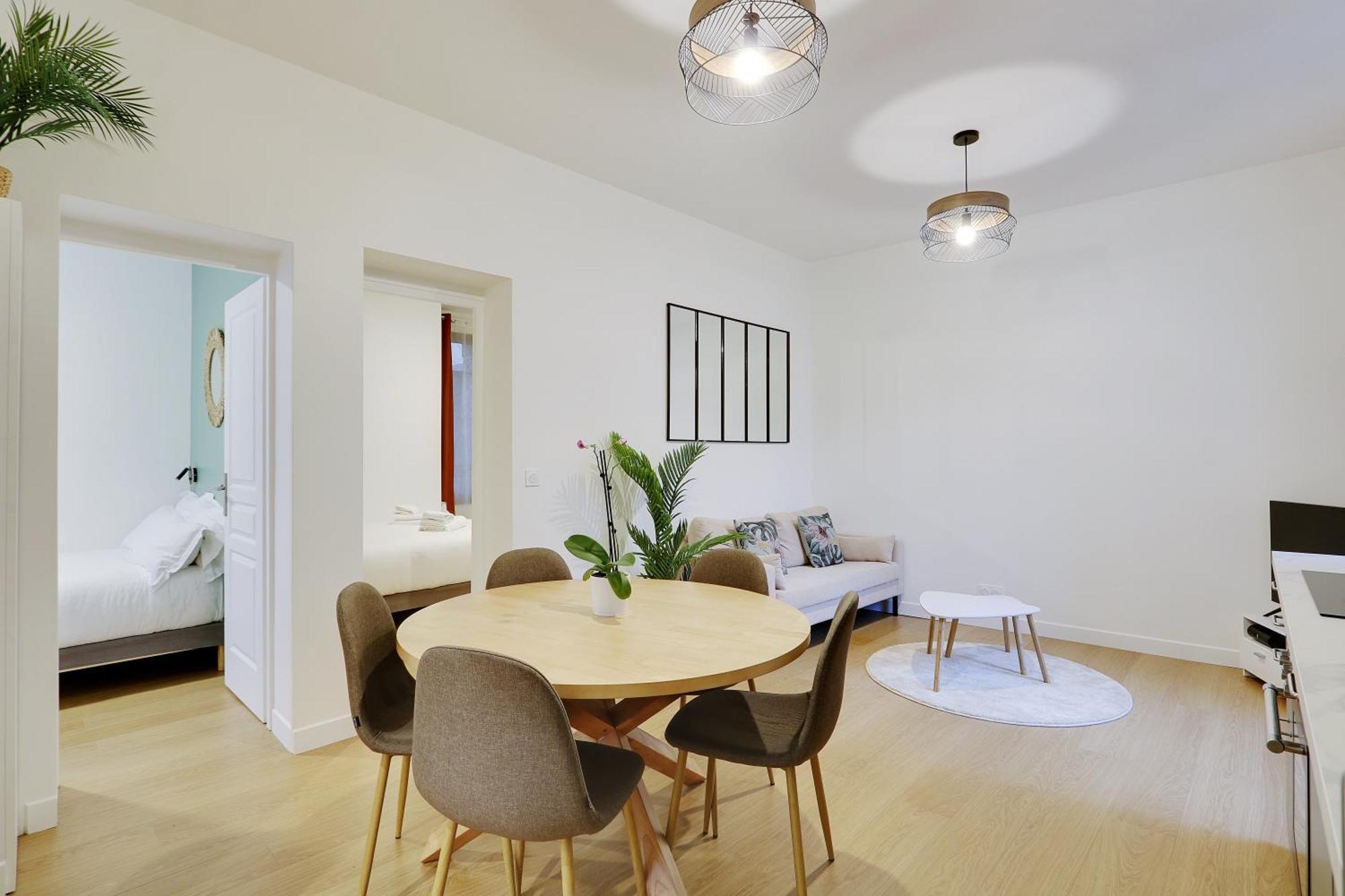 Pick A Flat's In Reuilly-diderot - Rue De Reuilly