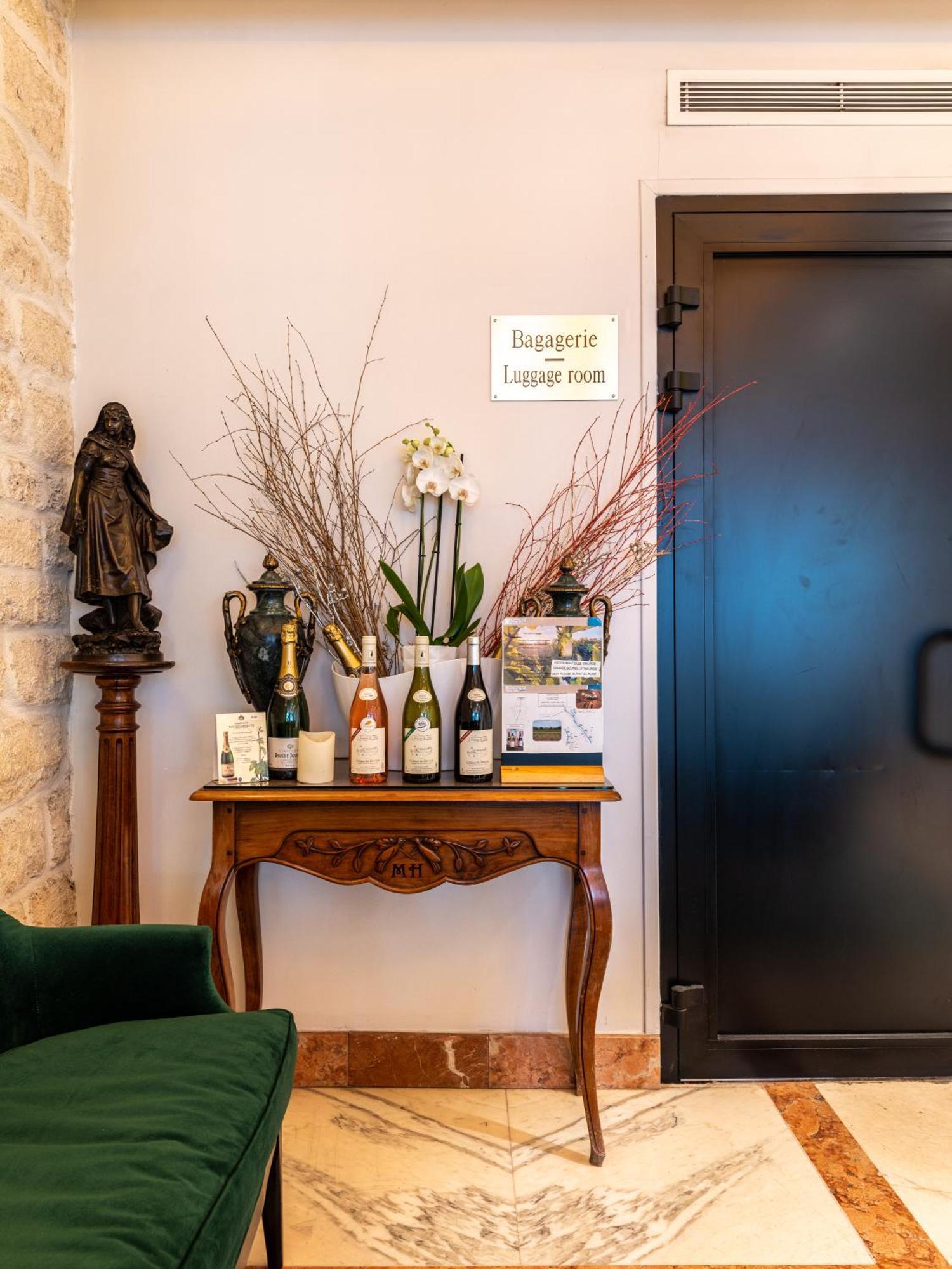 Minerve Paris