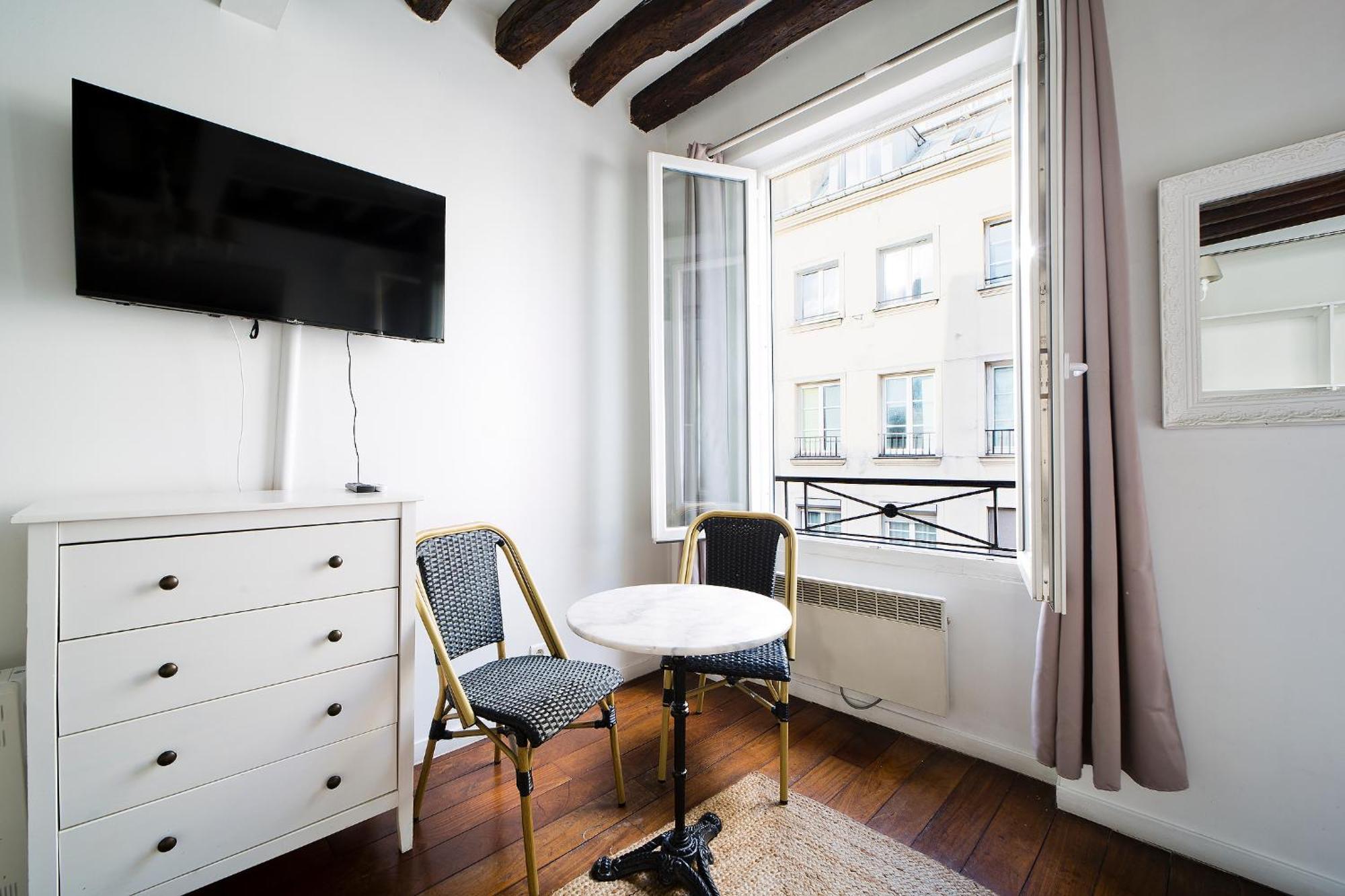 Apartment Clery 31