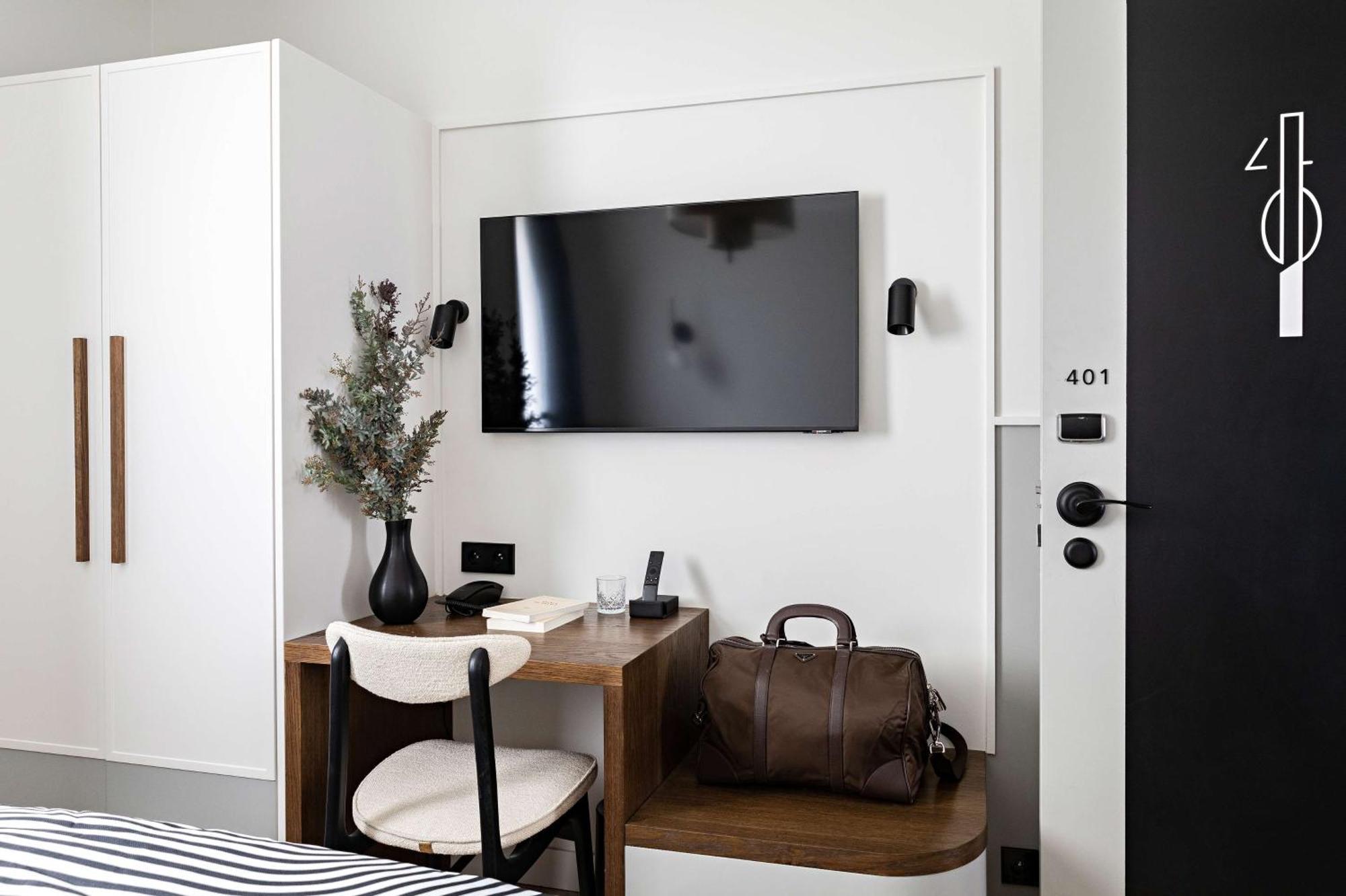 Western Premier The Blake Gare Saint Lazare Hotel 4*