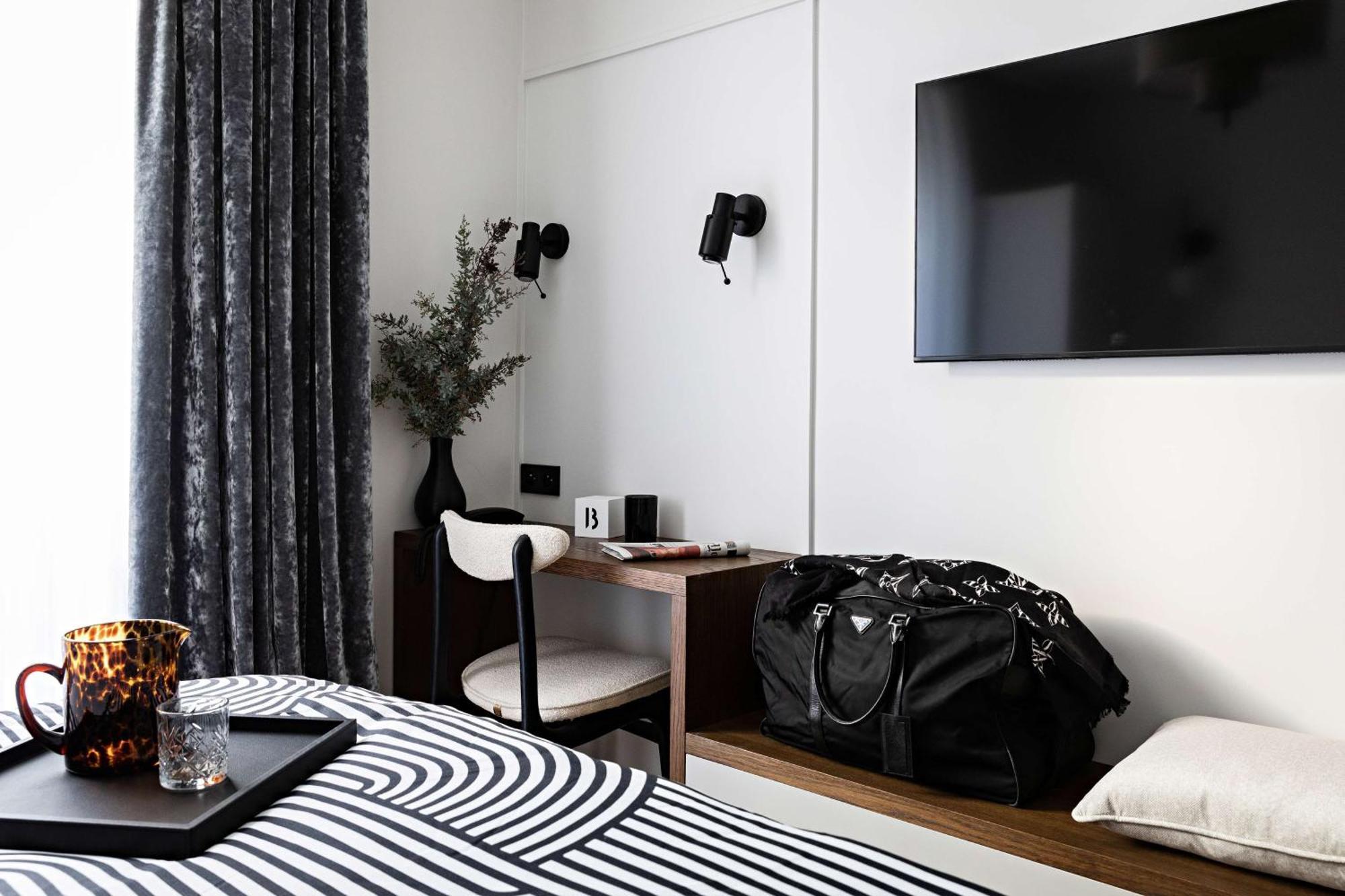 Western Premier The Blake Gare Saint Lazare Hotel 4*