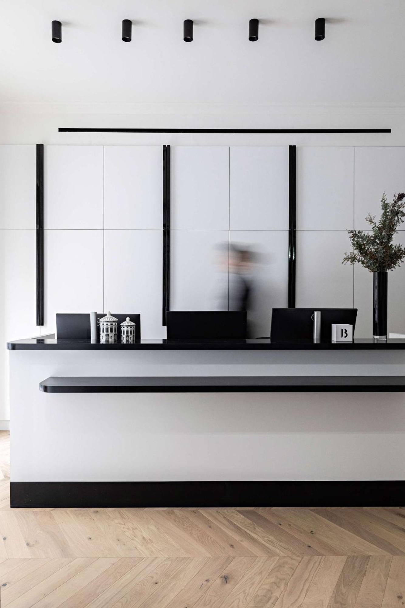 Western Premier The Blake Gare Saint Lazare Hotel 4*
