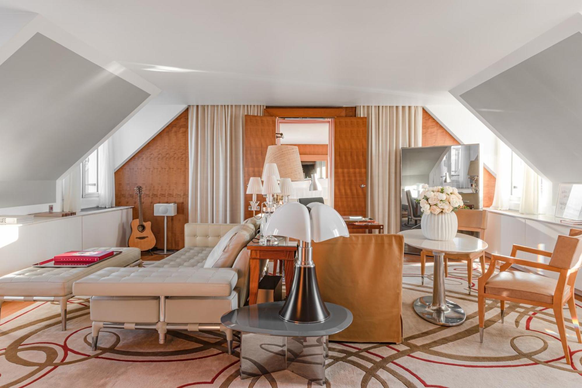 Hotel Le Royal Monceau Raffles 5*