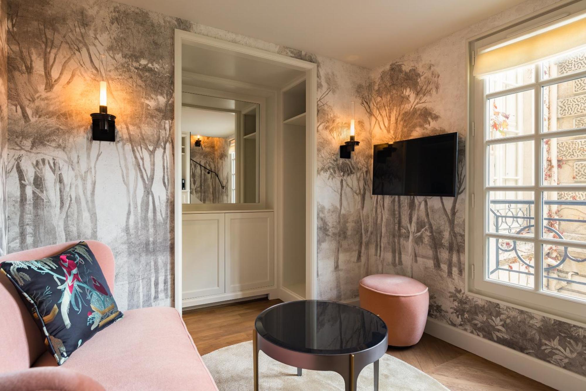 Hotel Le Pavillon De La Reine 5*