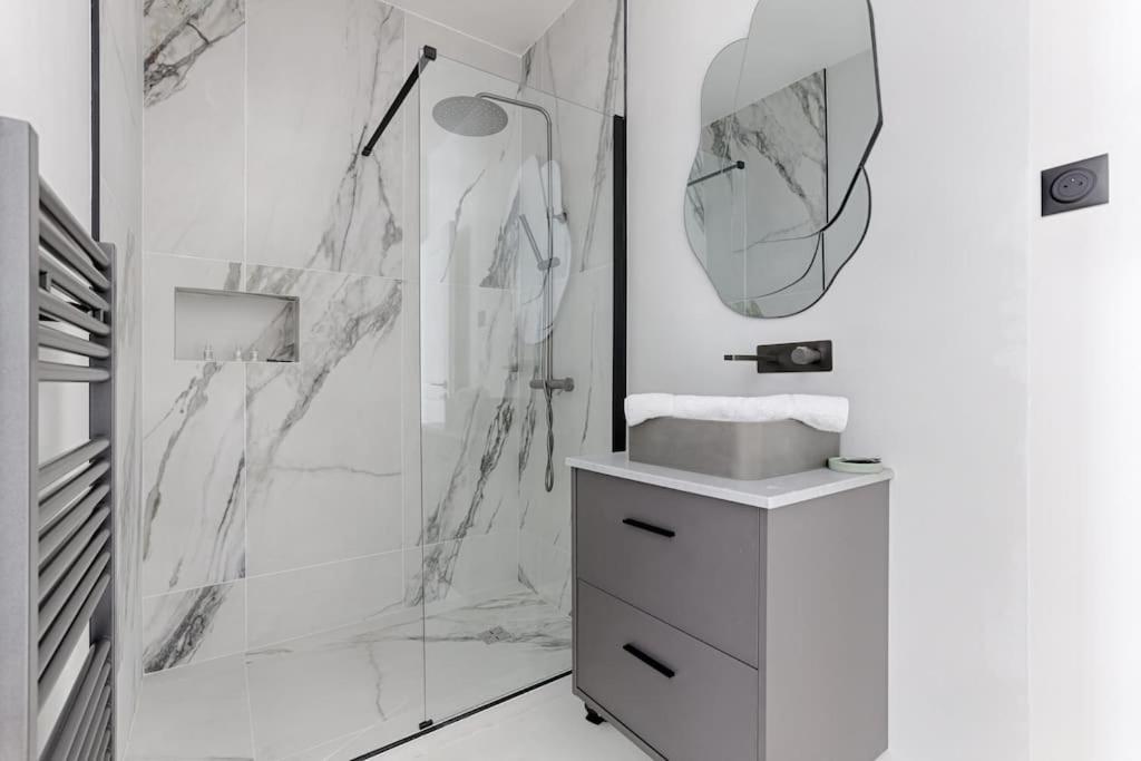 Folie Mericourt Republique 2 Charming 2br Apartment Paris