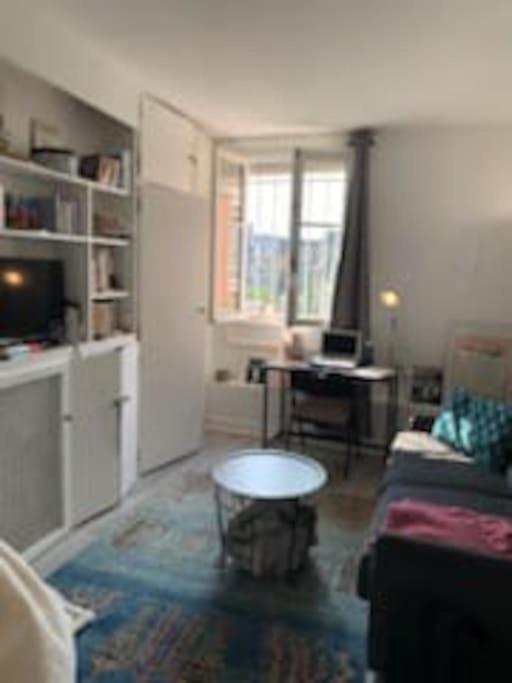 Cherche-midi Apartment *