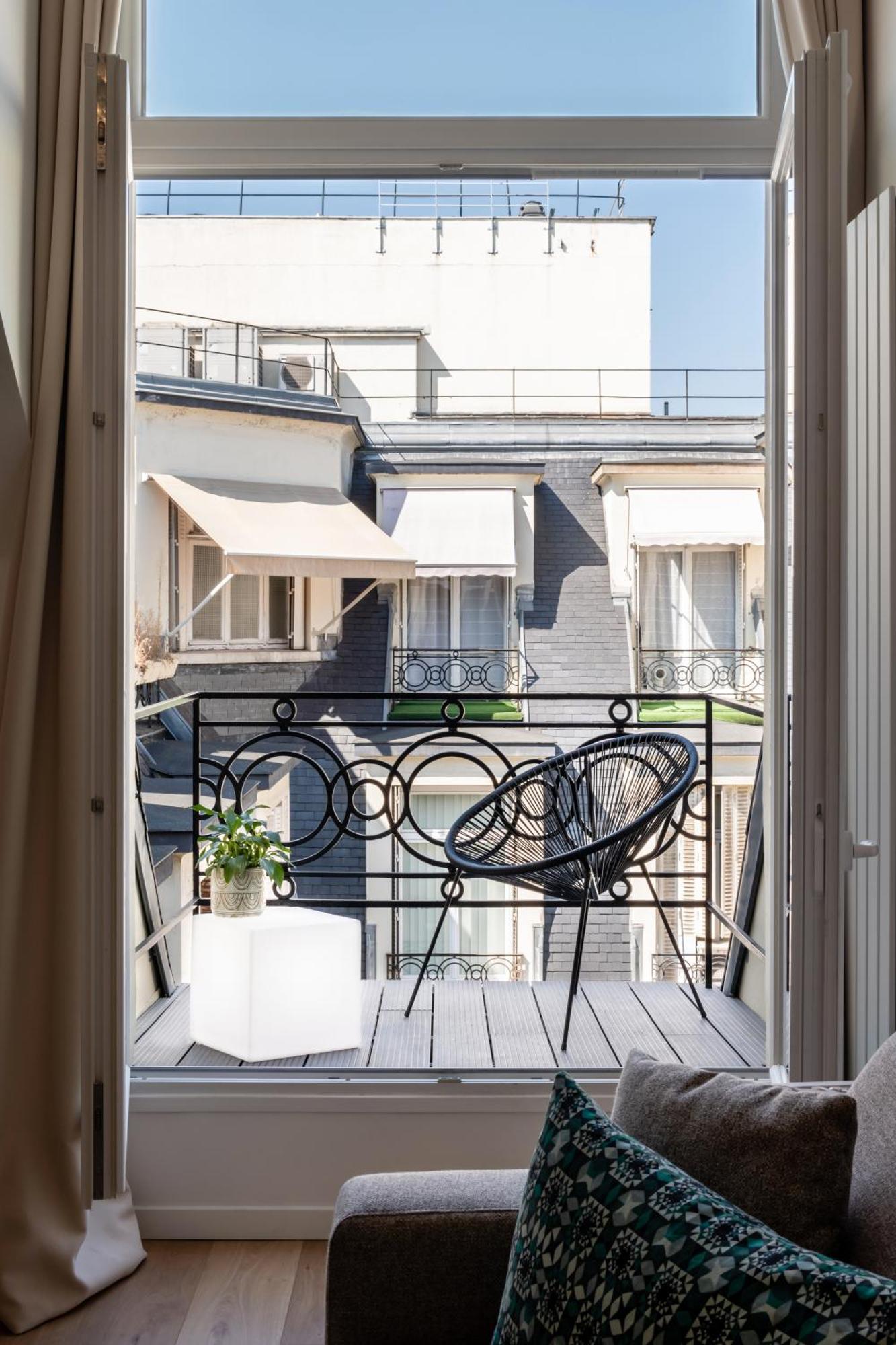 Spacious On The Champs-elysees Appartement Paris