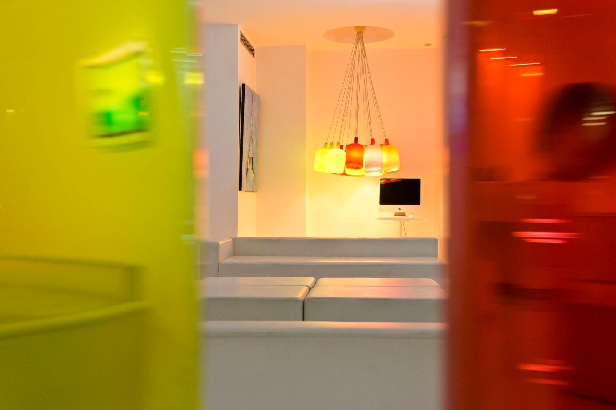 Hotel Color Design 3*