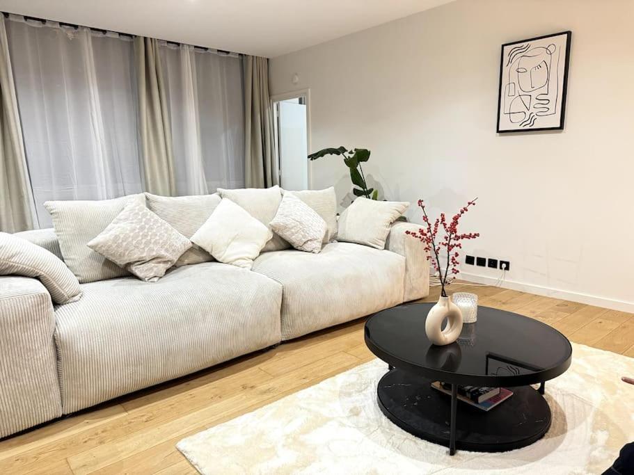 Apartment Acogedor En El Centro De Paris.