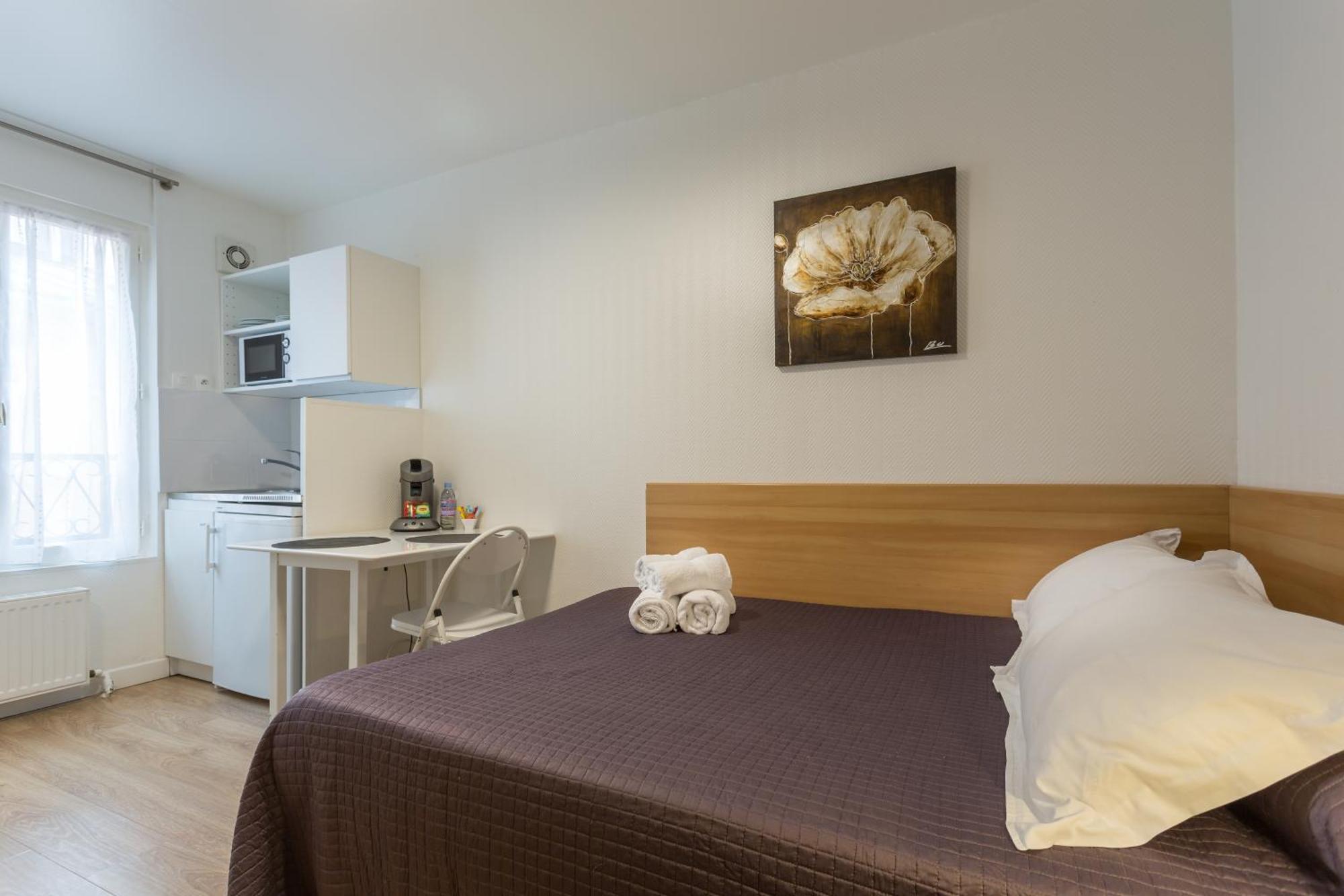 De L'horloge Aparthotel 2*