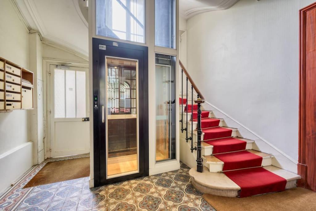 Duplex Avec Un Balcon, 16