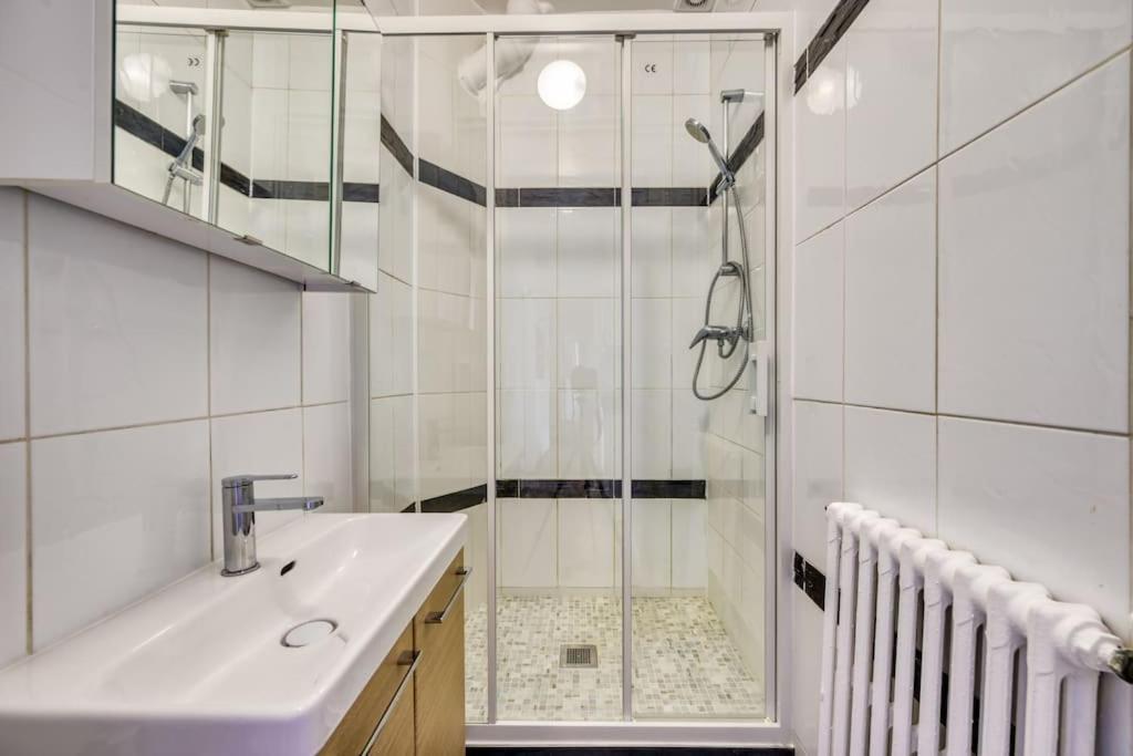 Duplex Avec Un Balcon, 16 * Paris