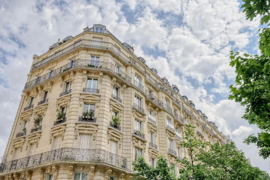 Duplex Avec Un Balcon, 16 *