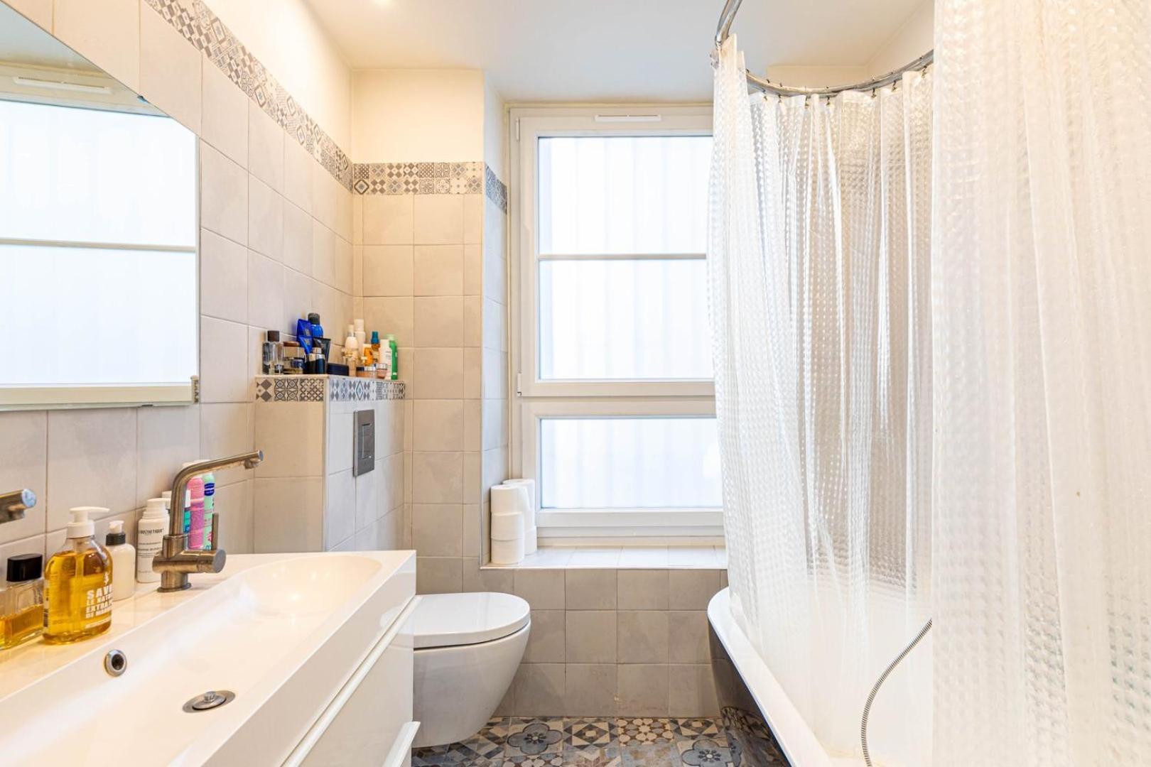 Guestready - Bright Retreat Near The Of