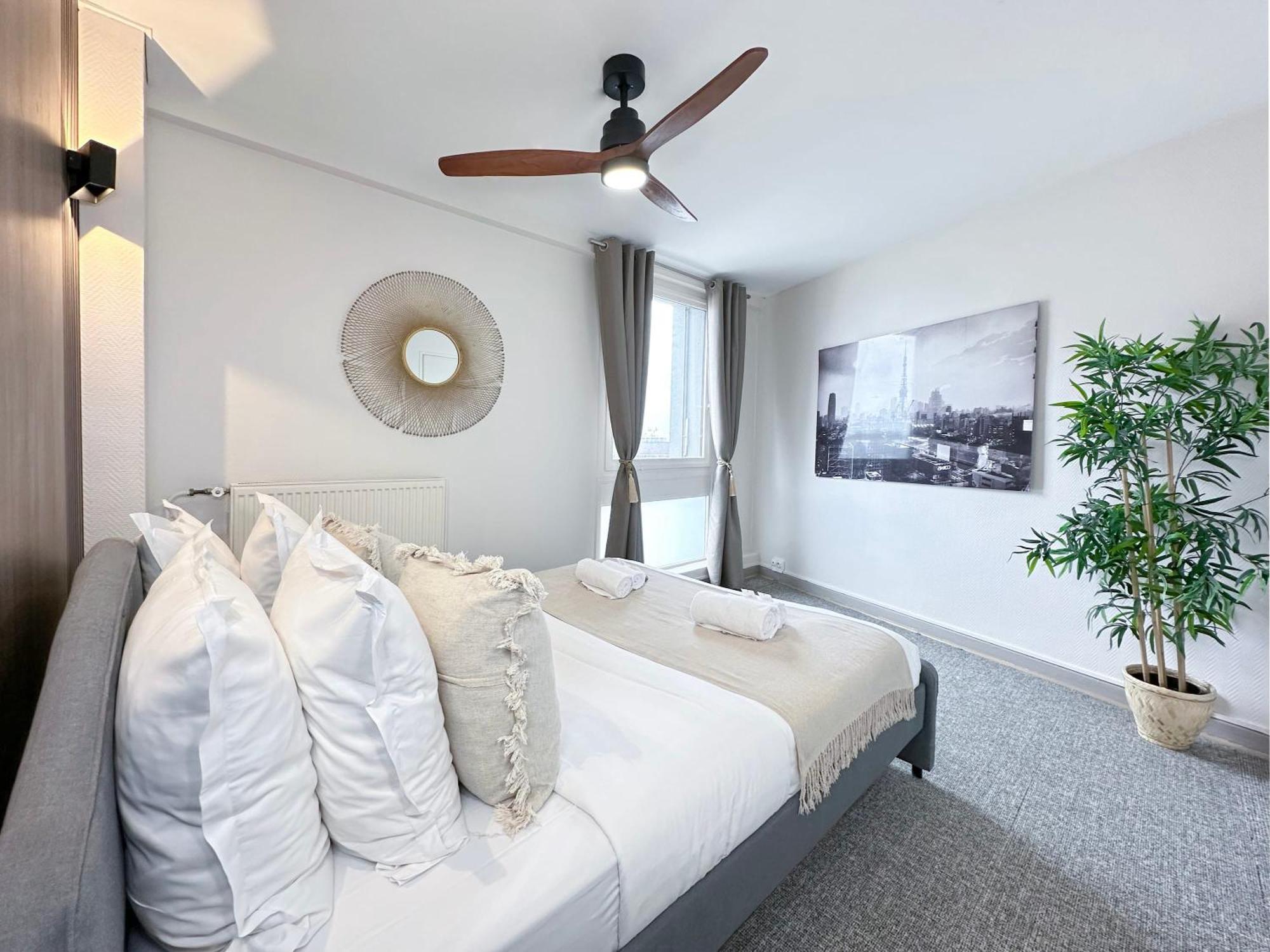 Spacious & Luxurious Flat In Montparnasse