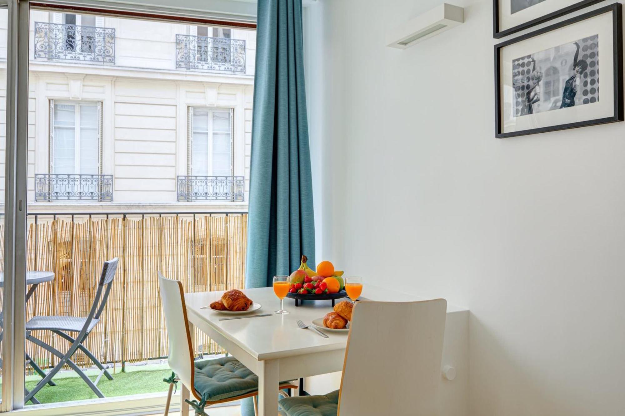 Apartment St Germain & Le Bon Marche With Balcony - Cityapartmentstay *