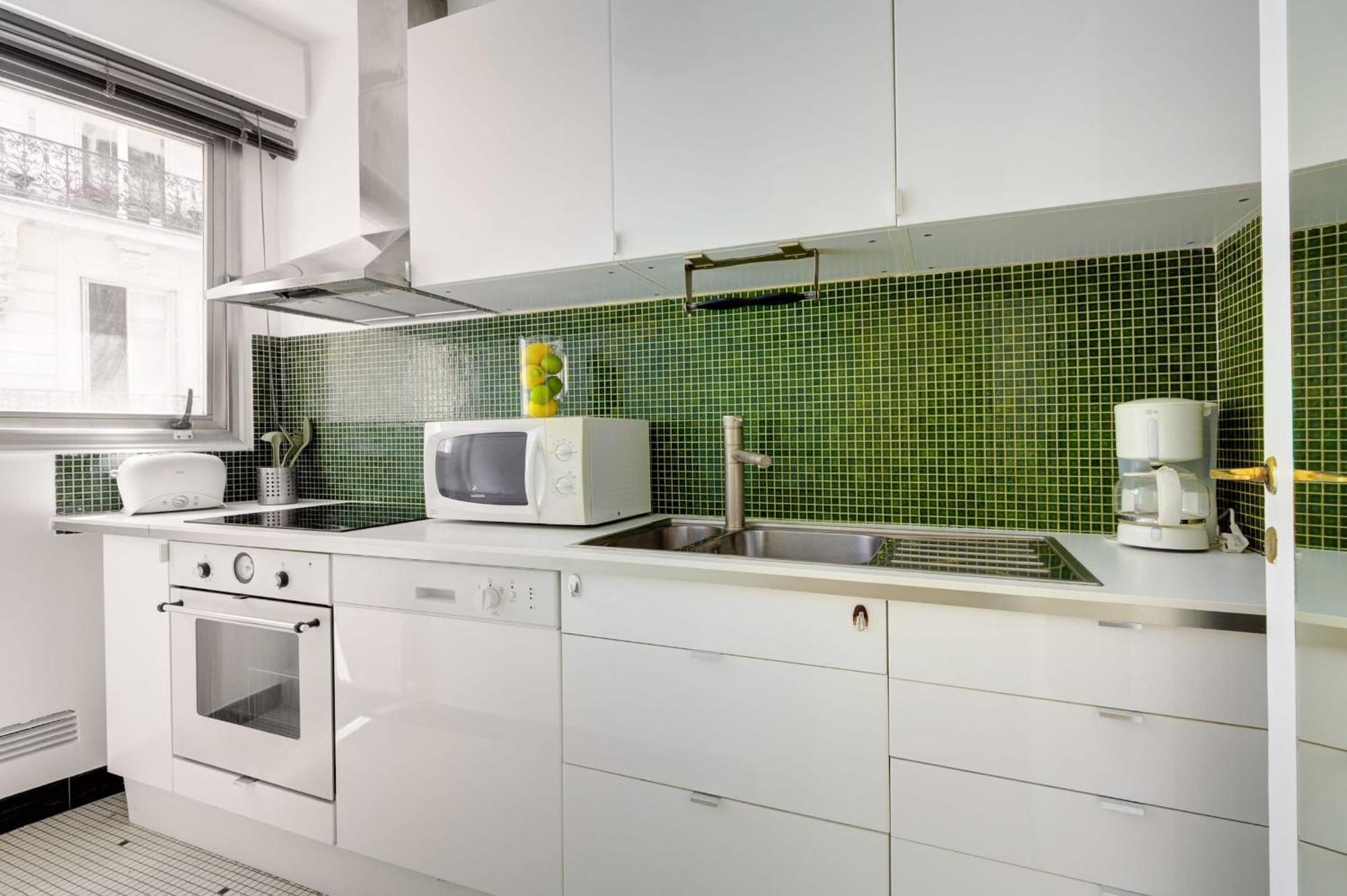St Germain & Le Bon Marche With Balcony - Cityapartmentstay Apartment