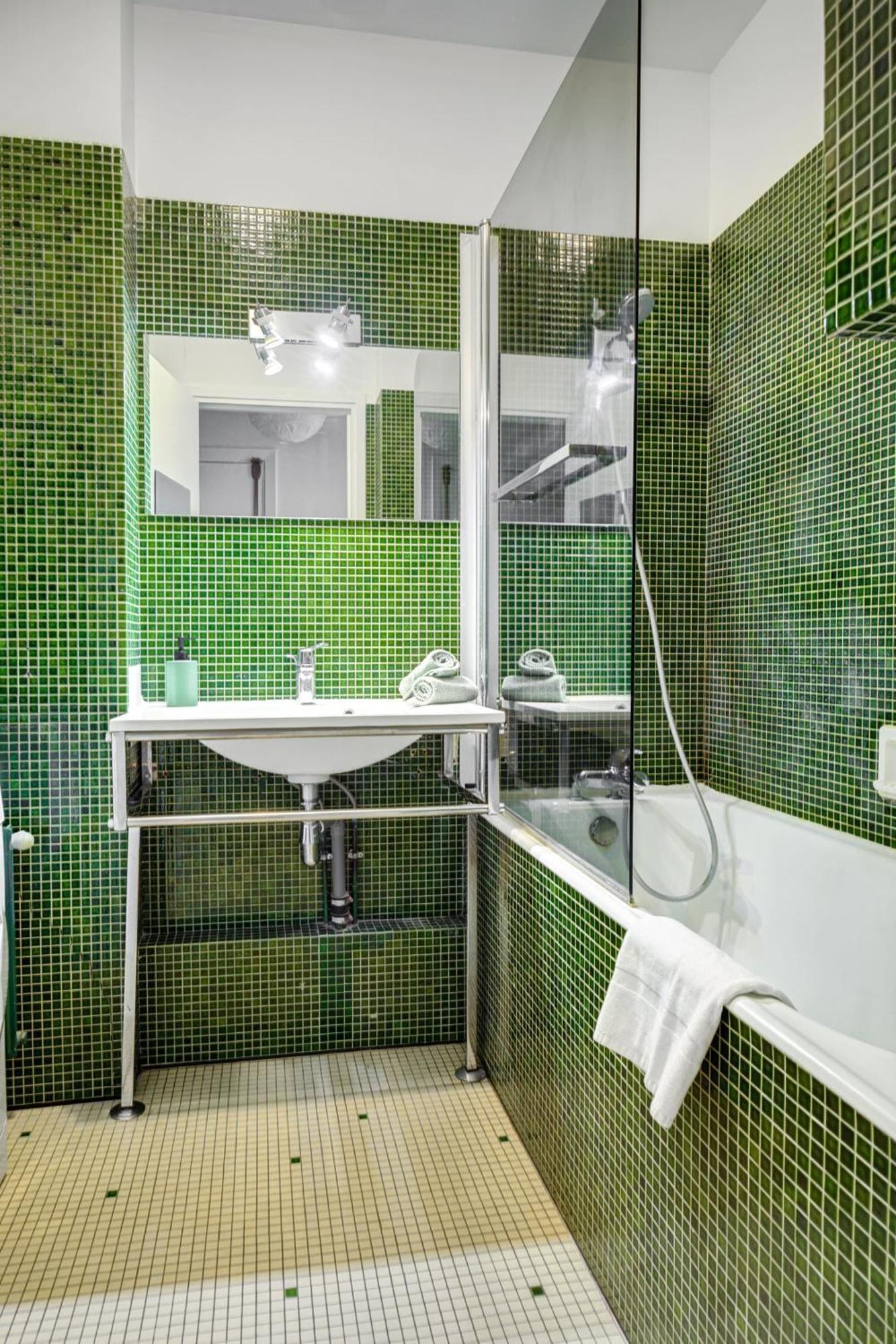St Germain & Le Bon Marche With Balcony - Cityapartmentstay Apartment Paris
