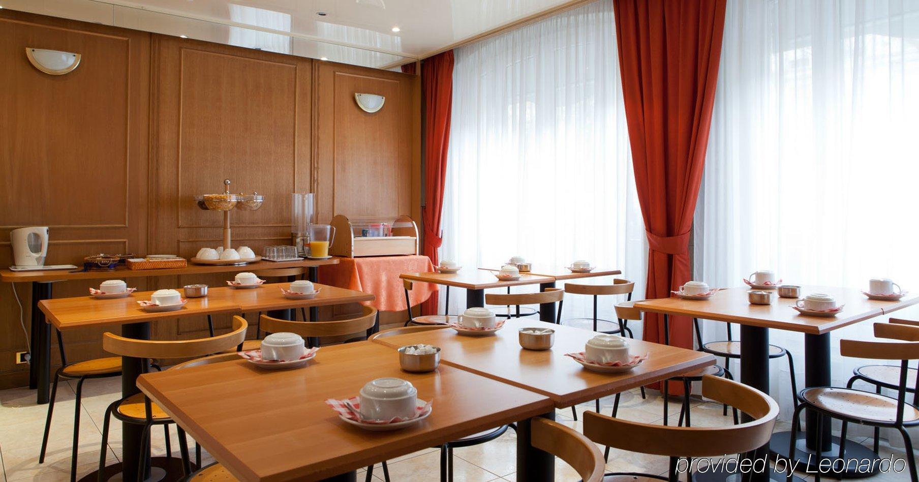 Hotel Cosmotel Paris