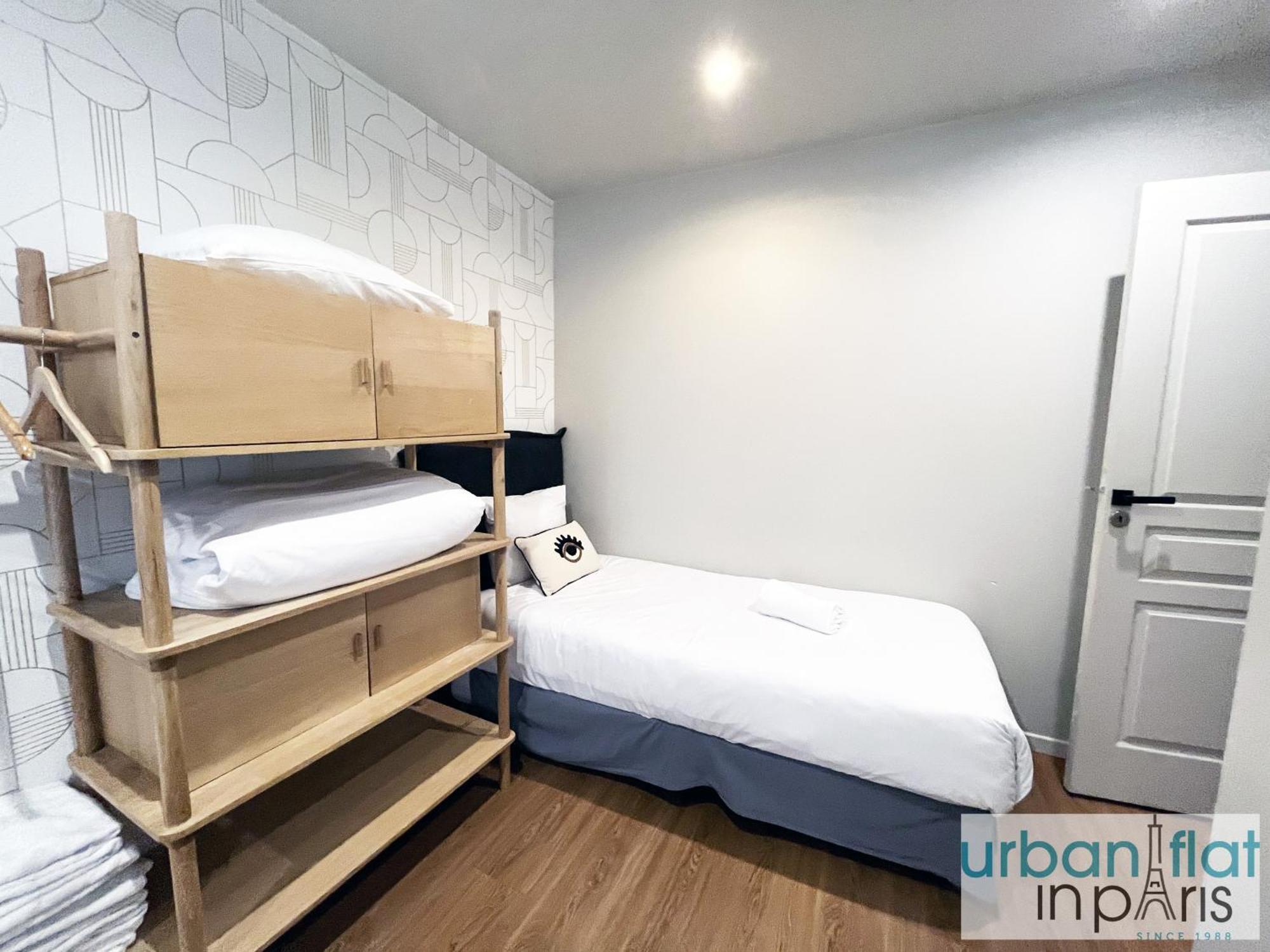 Urban Flat 02 - Beautiful 4 Bdr Flat In Heart Of Apartment *