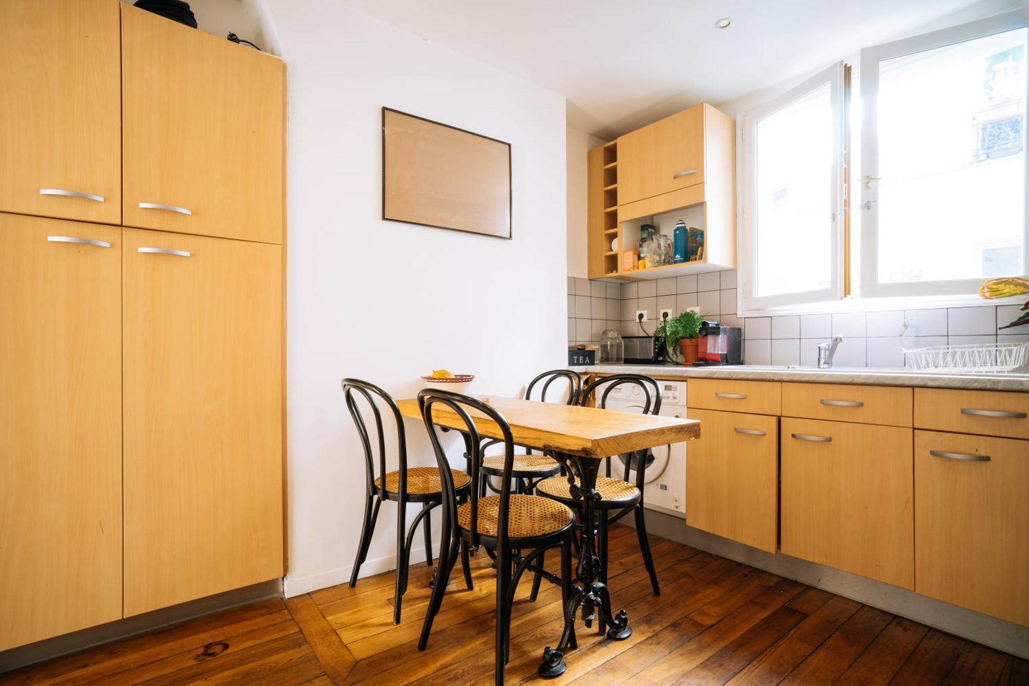 Quirky 1 Bedroom Flat In * Paris