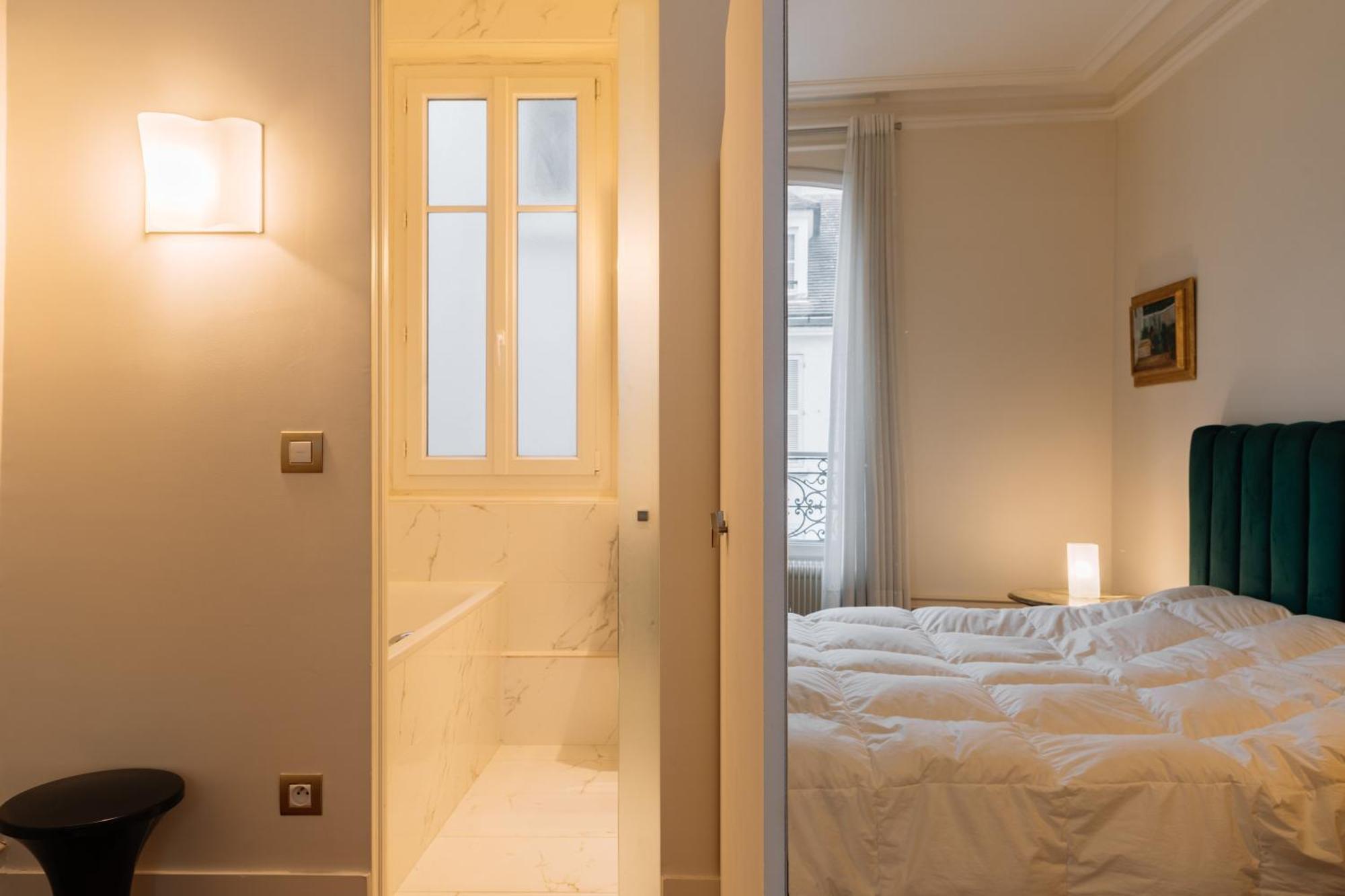 Stylishly Decorated 2bd Montmatre! *