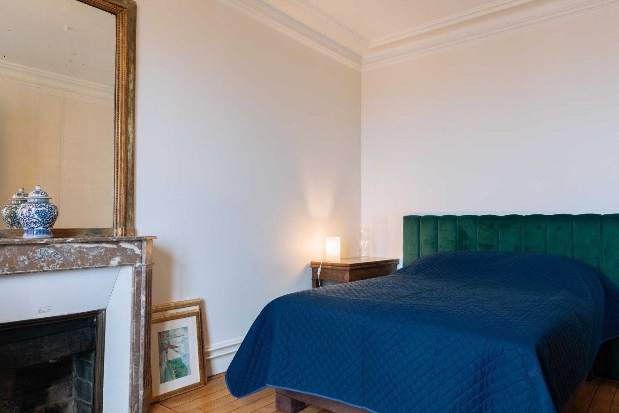 Stylishly Decorated 2bd Montmatre! Apartment Paris